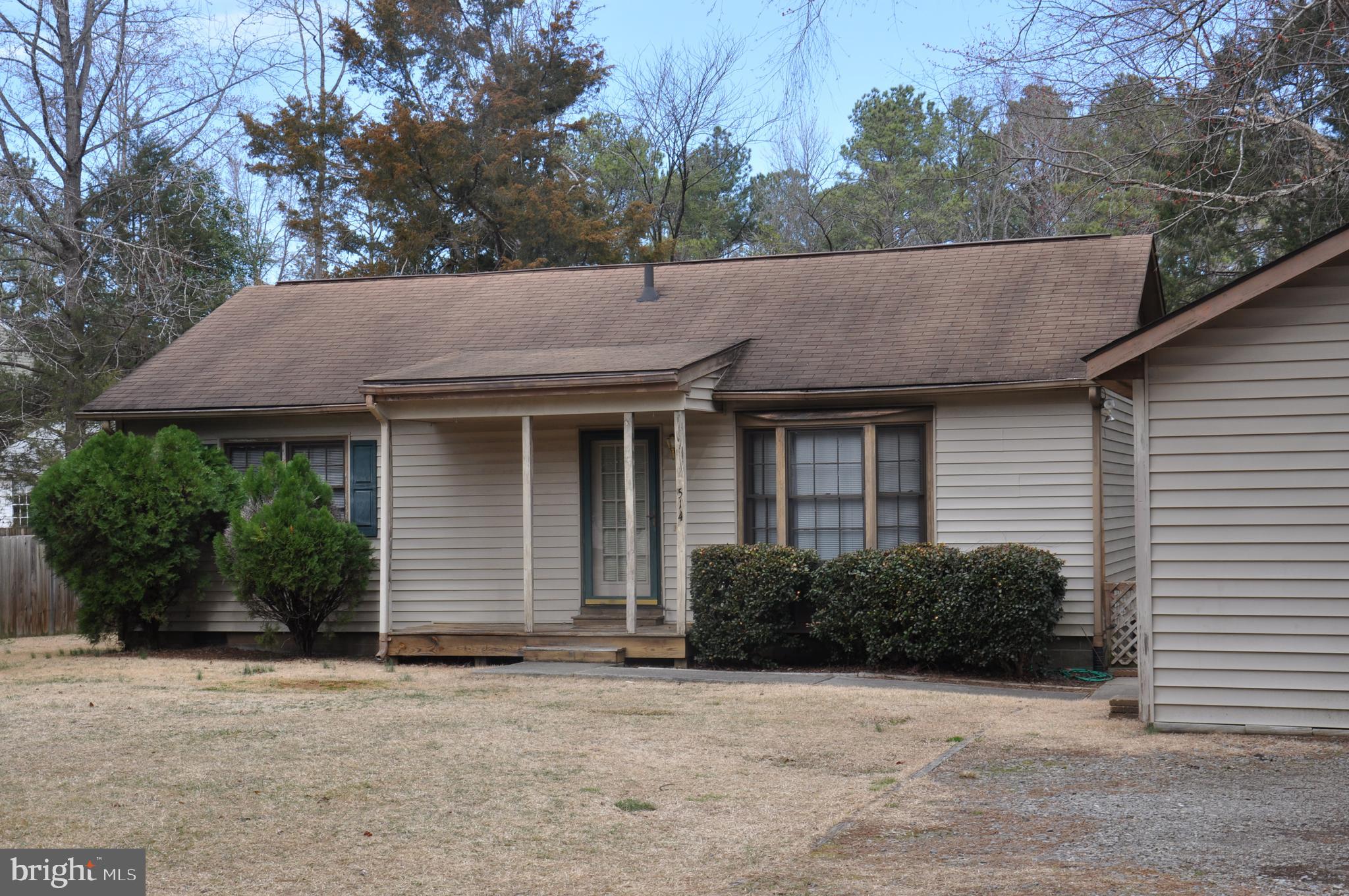 LAKE CAROLINE - Residential