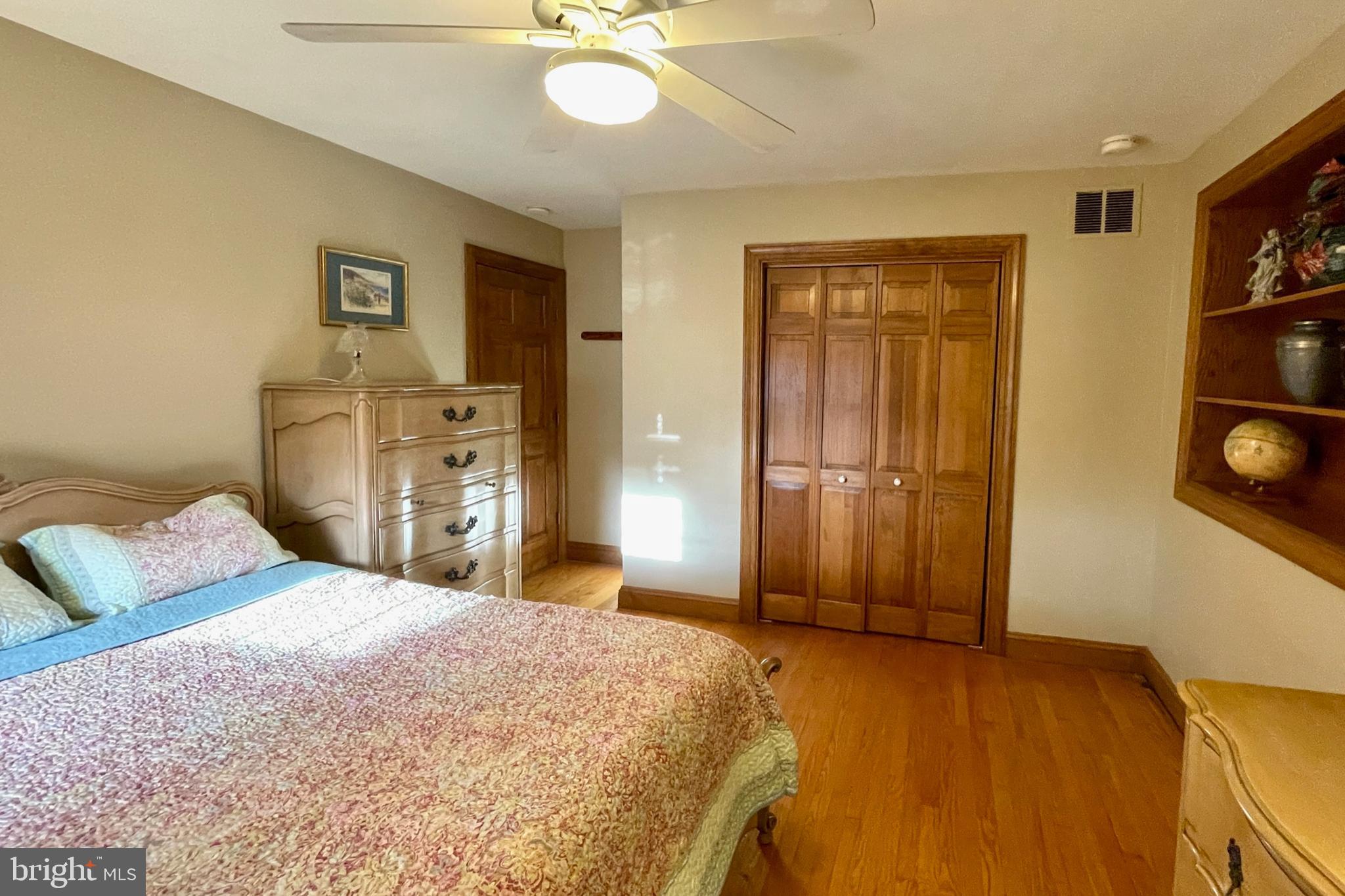 LINWOOD - Residential