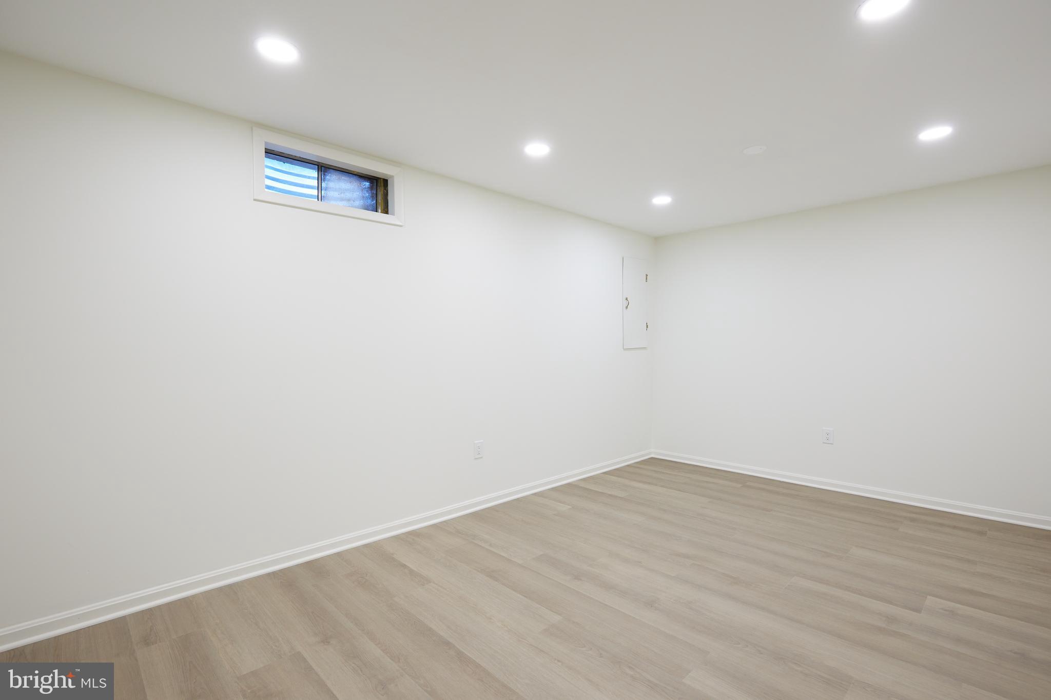 HALLOWELL - Residential