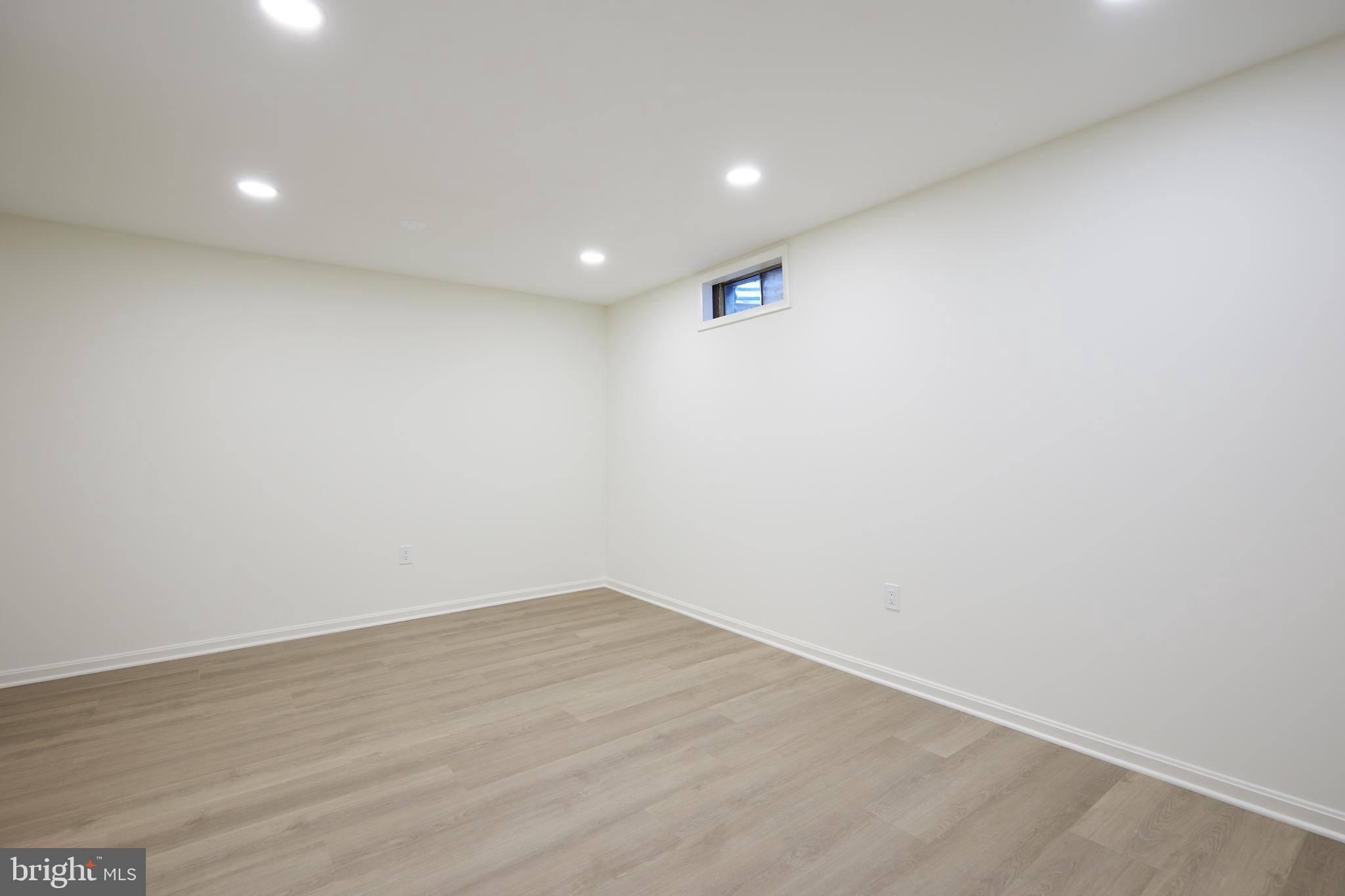 HALLOWELL - Residential