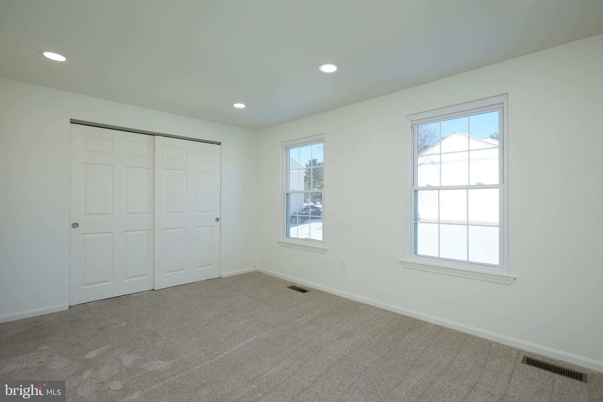 HALLOWELL - Residential