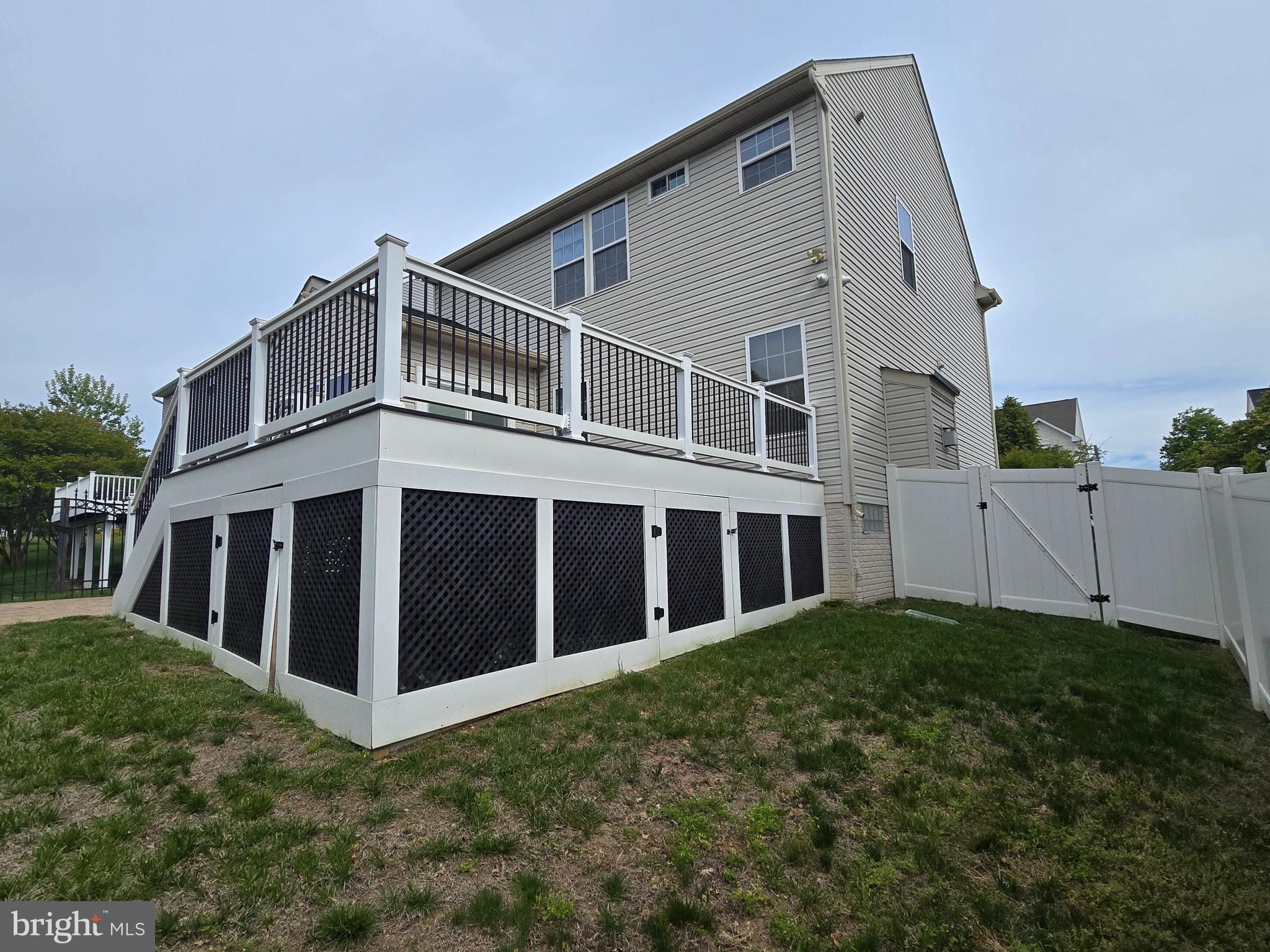 PLEASANT CHASE - Residential