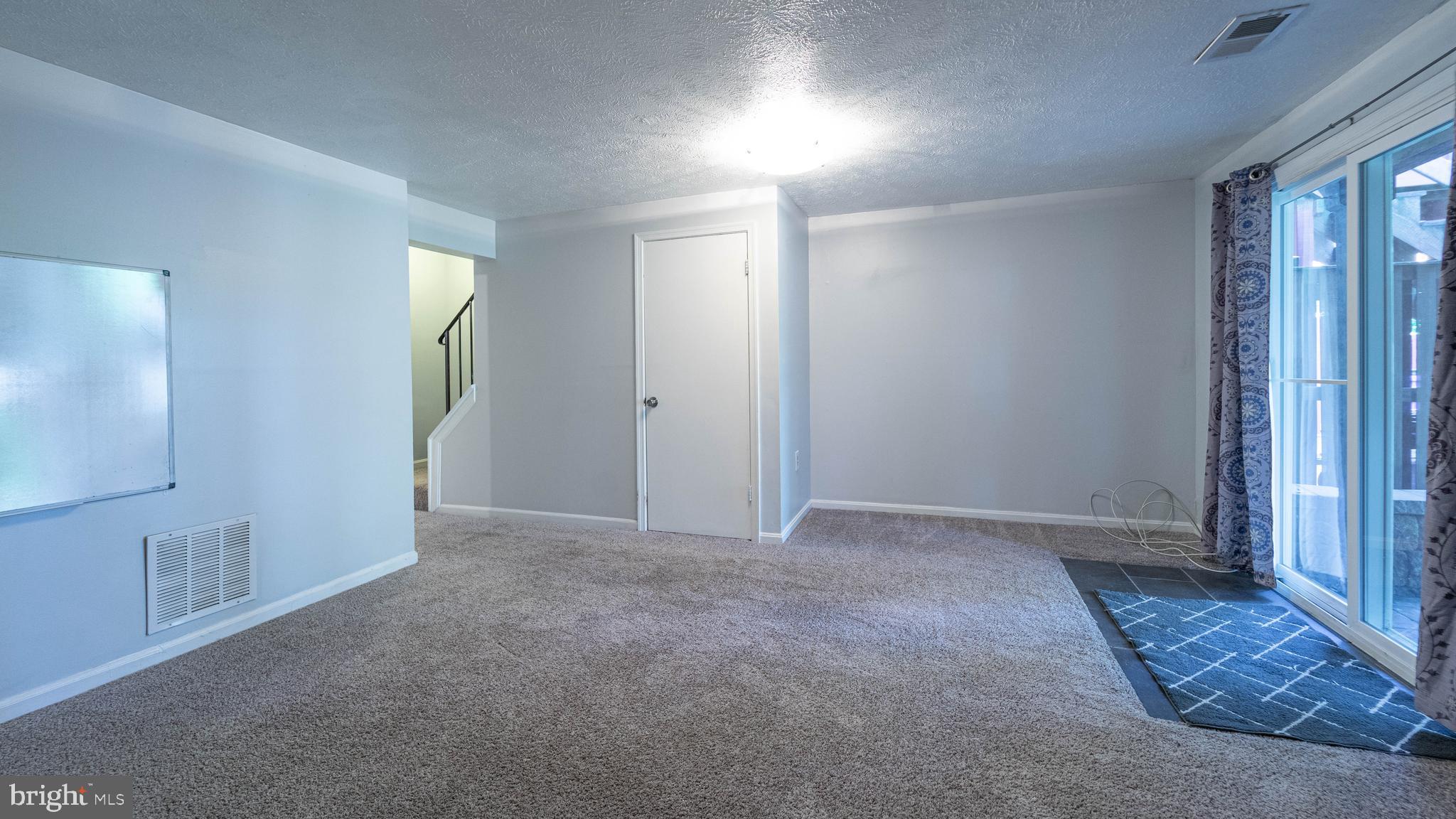 OAKLAND MILLS - Residential