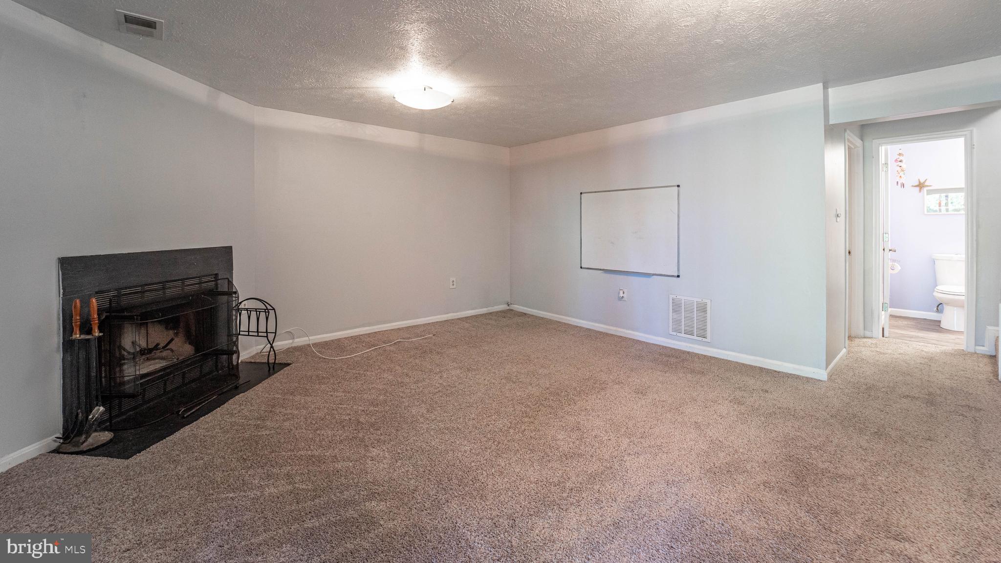 OAKLAND MILLS - Residential