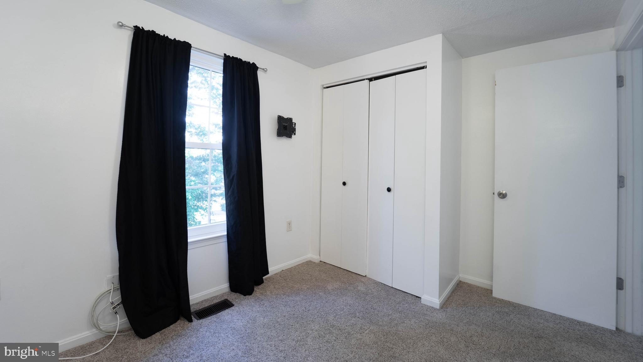 OAKLAND MILLS - Residential