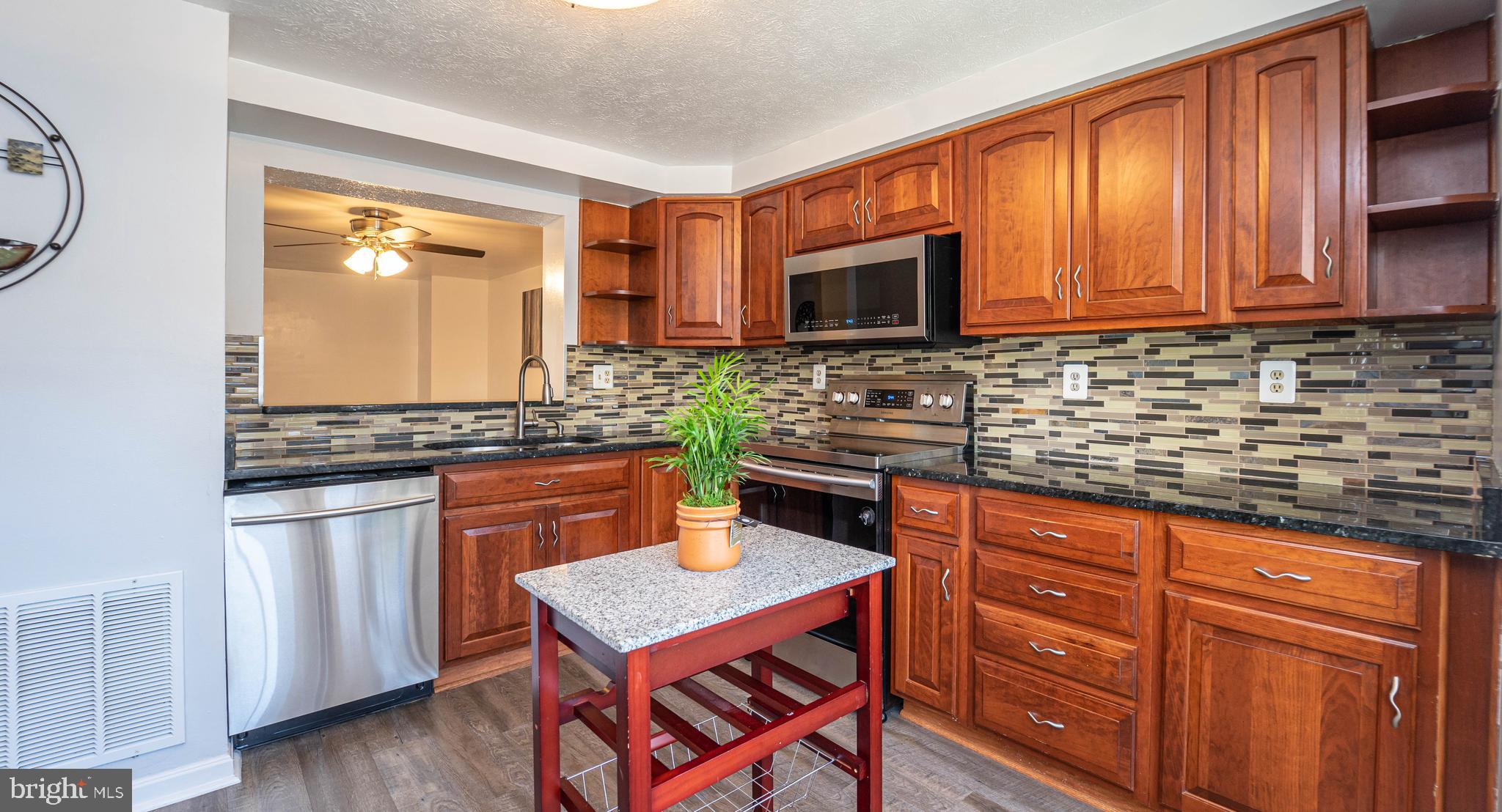 OAKLAND MILLS - Residential