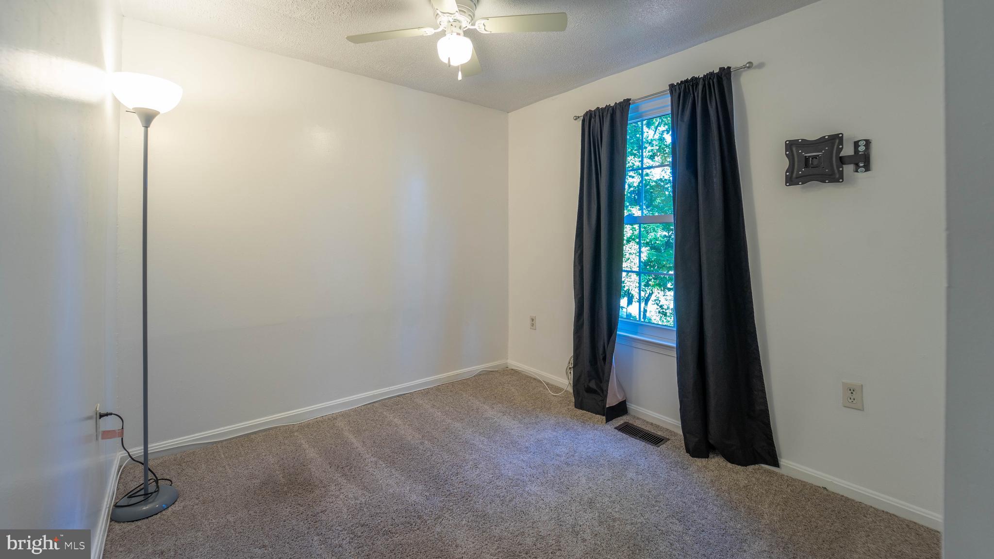 OAKLAND MILLS - Residential