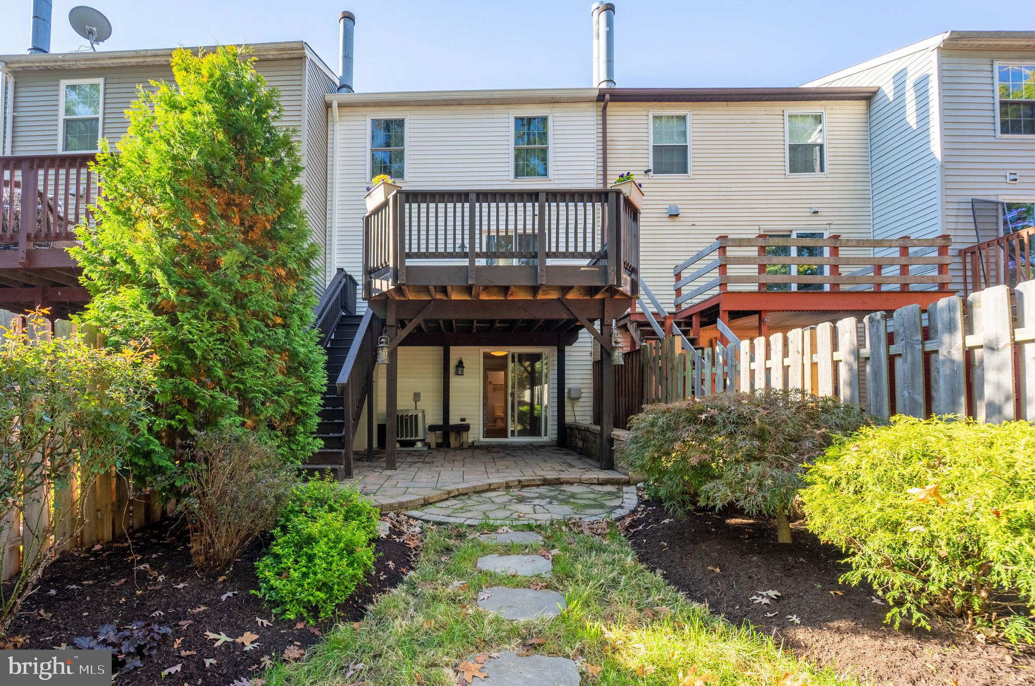 OAKLAND MILLS - Residential