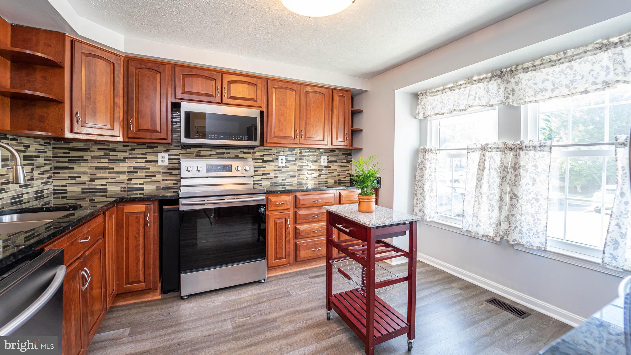 OAKLAND MILLS - Residential