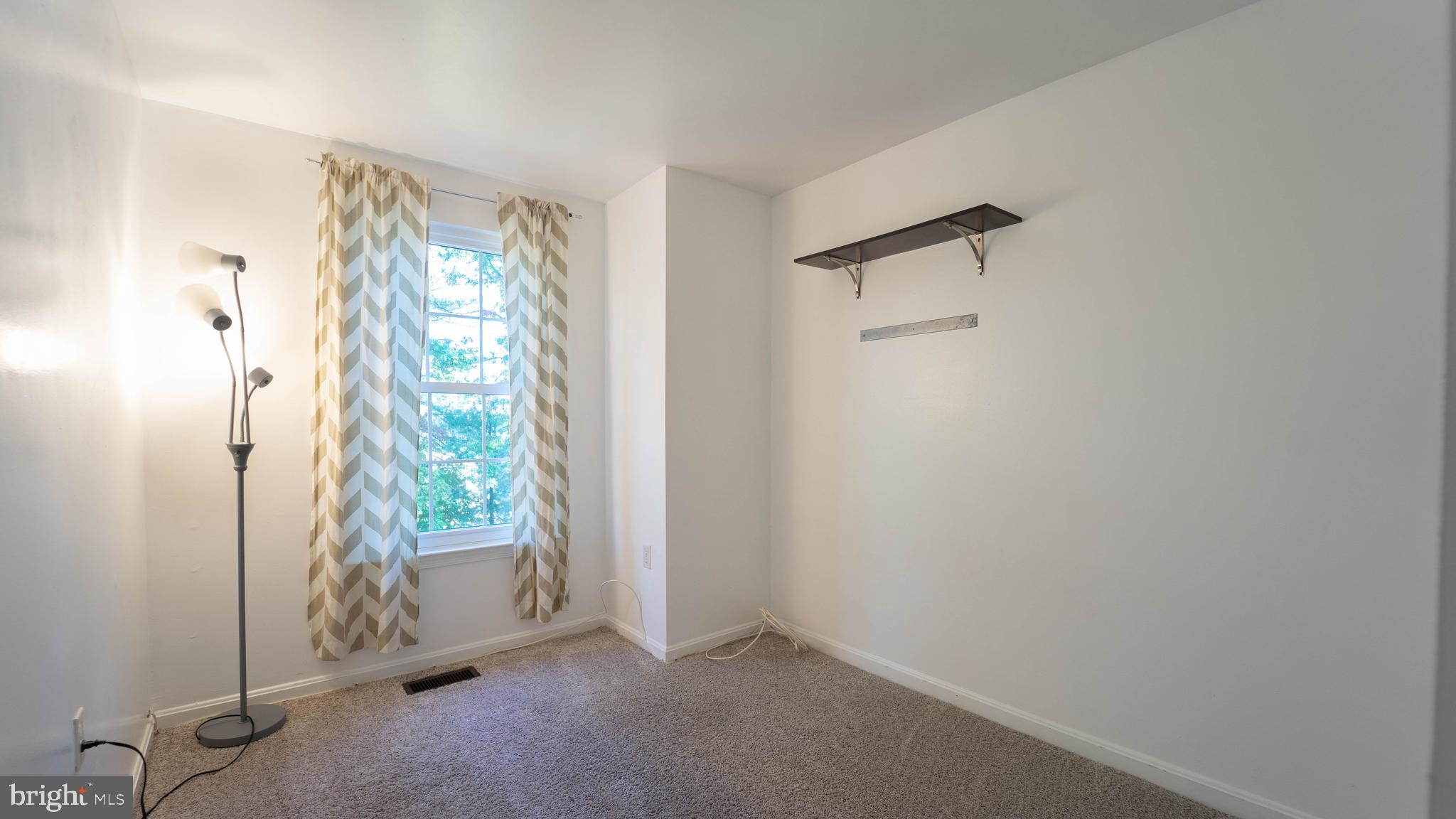 OAKLAND MILLS - Residential