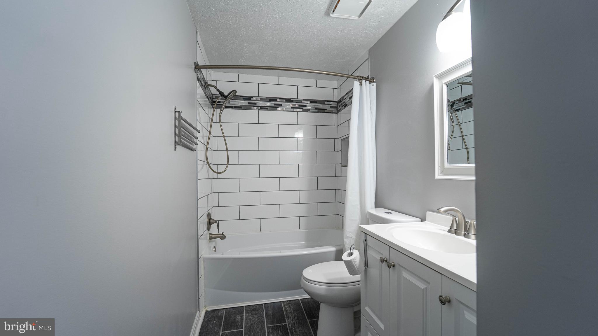 OAKLAND MILLS - Residential