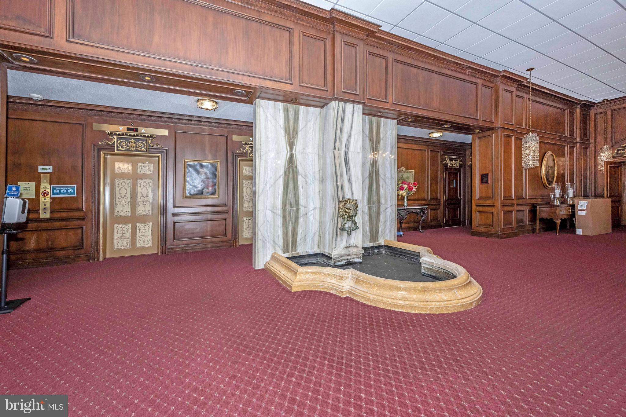 WASHINGTON TOWER - Residential