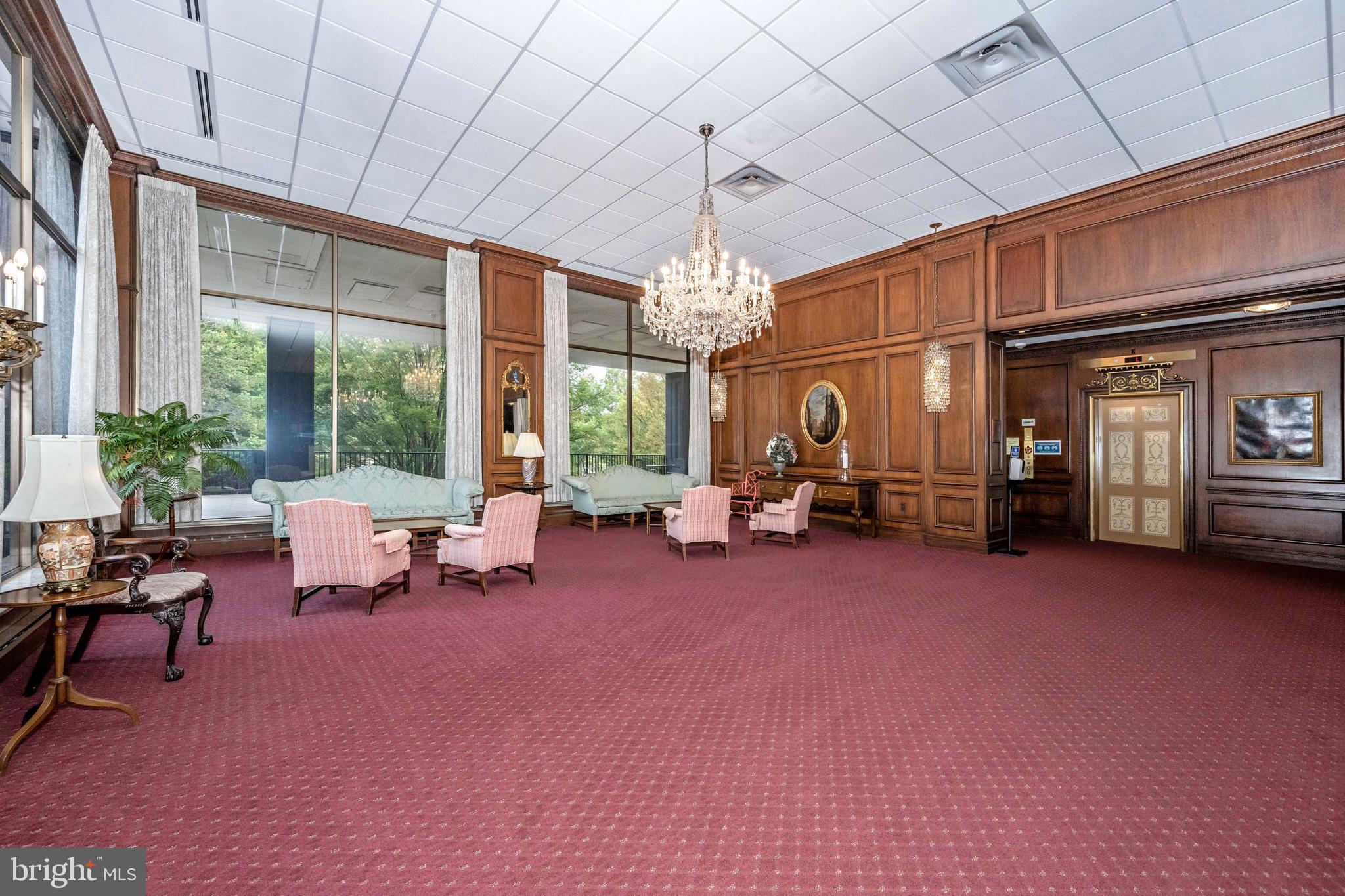 WASHINGTON TOWER - Residential