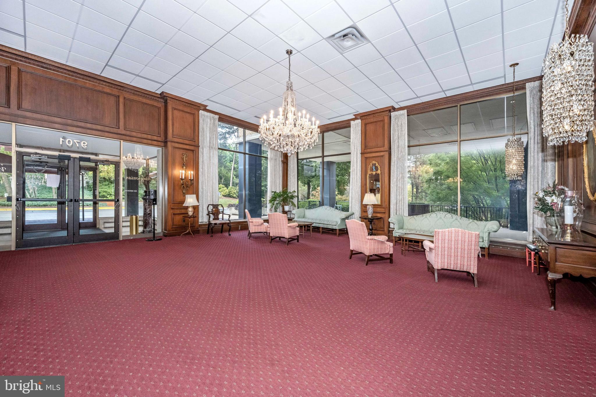 WASHINGTON TOWER - Residential