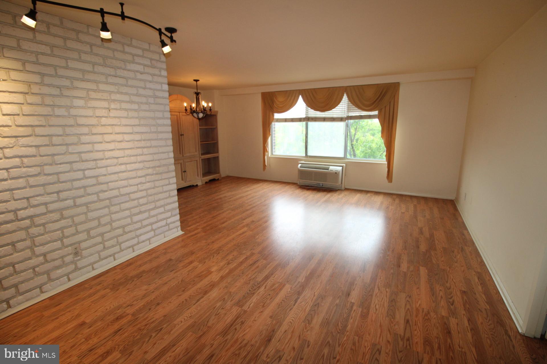 WASHINGTON TOWER - Residential