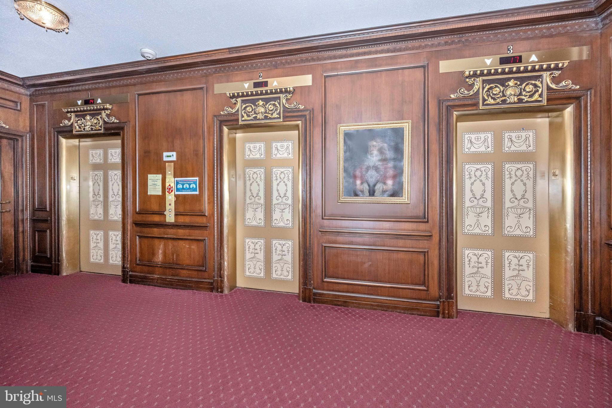 WASHINGTON TOWER - Residential