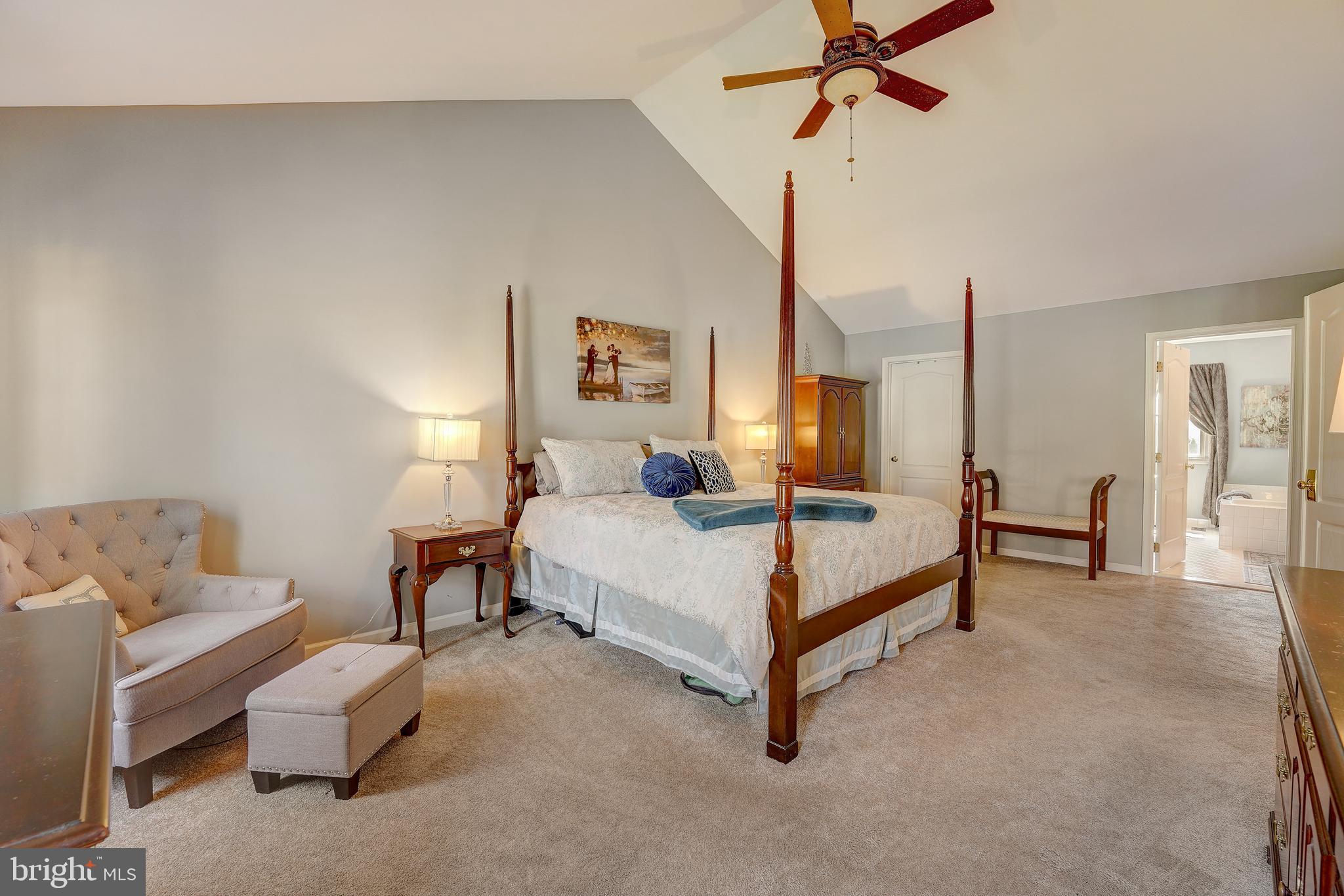 WILLIAMSBURG - Residential