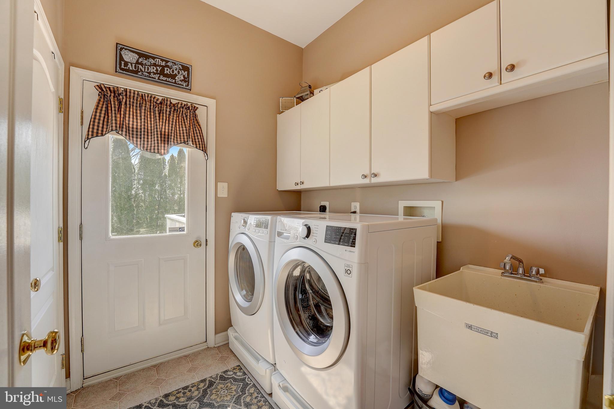 WILLIAMSBURG - Residential