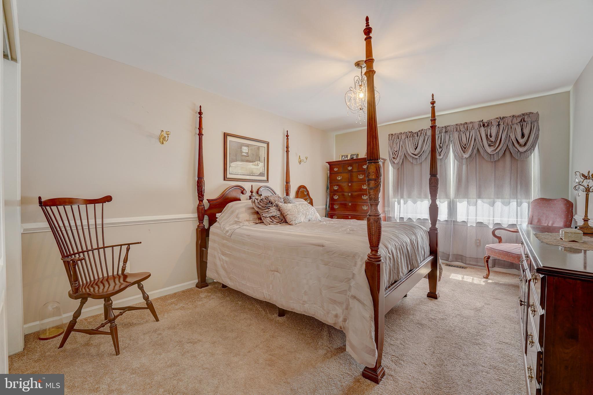 WILLIAMSBURG - Residential