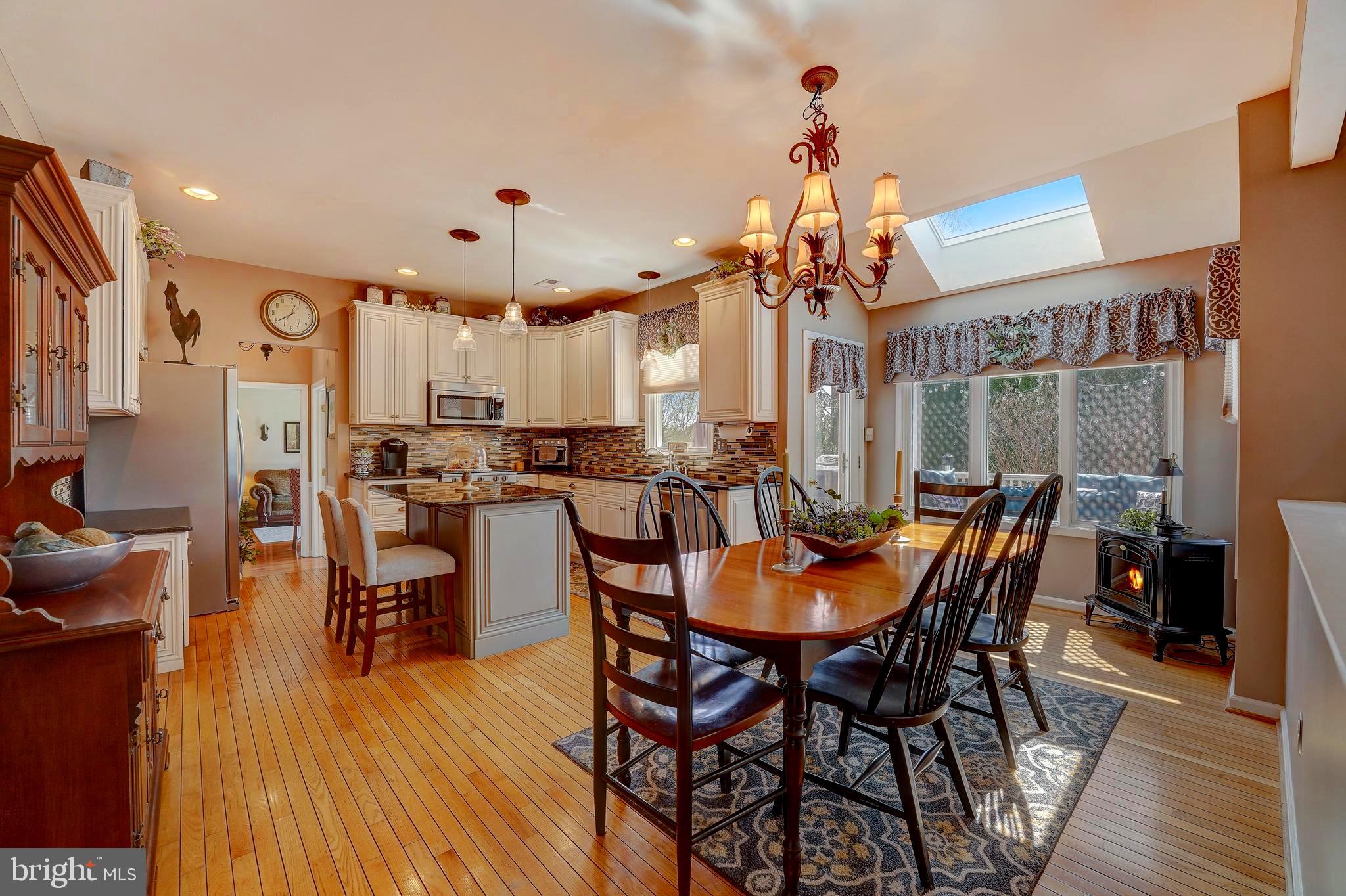 WILLIAMSBURG - Residential