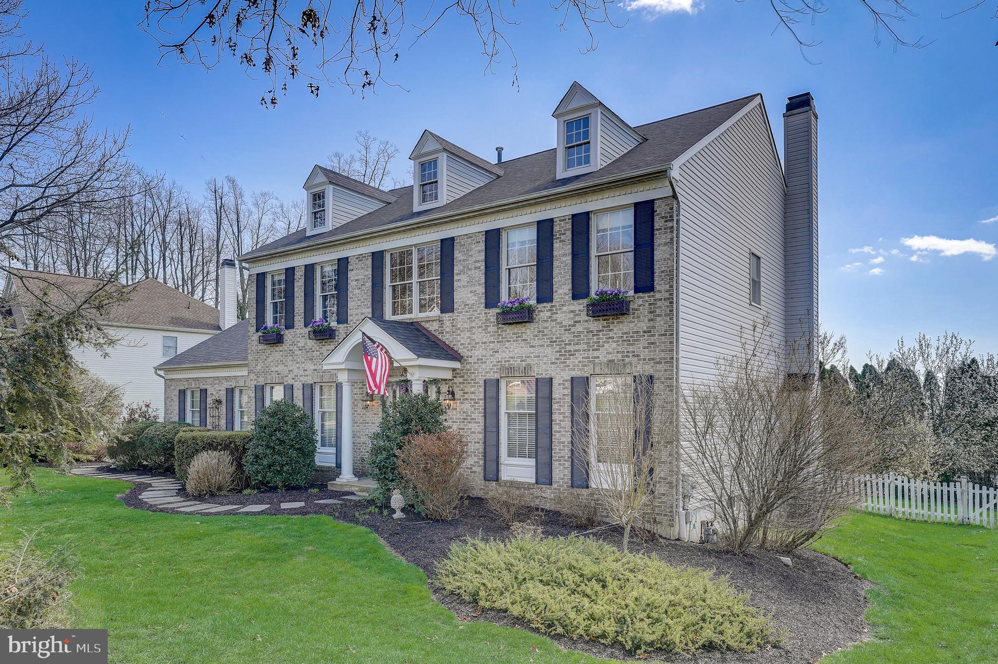 WILLIAMSBURG - Residential