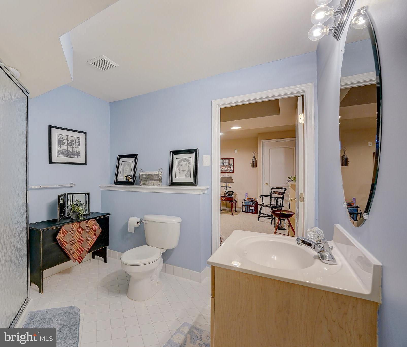 WILLIAMSBURG - Residential