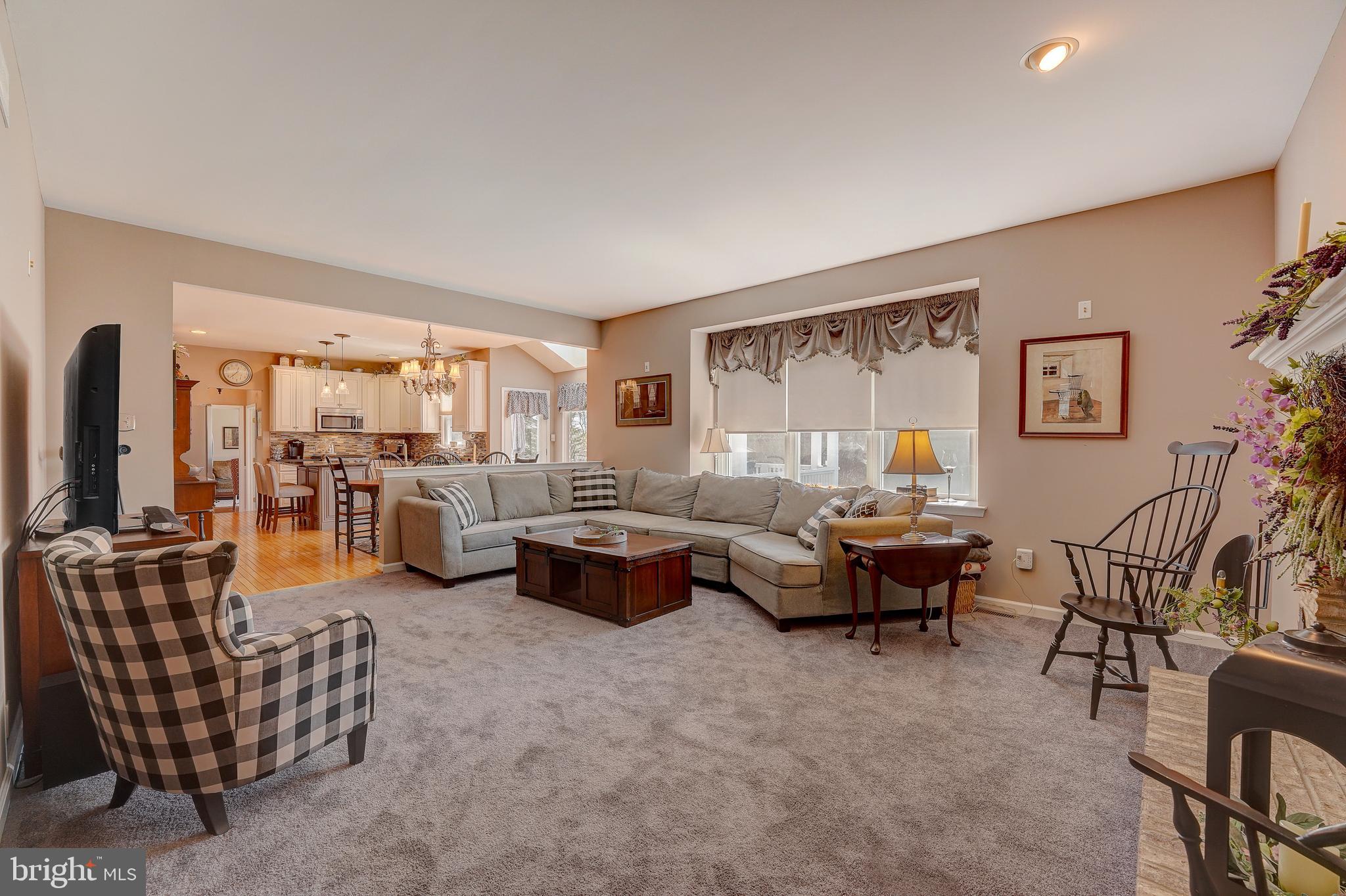 WILLIAMSBURG - Residential