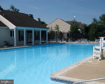 WILLIAMSBURG - Residential