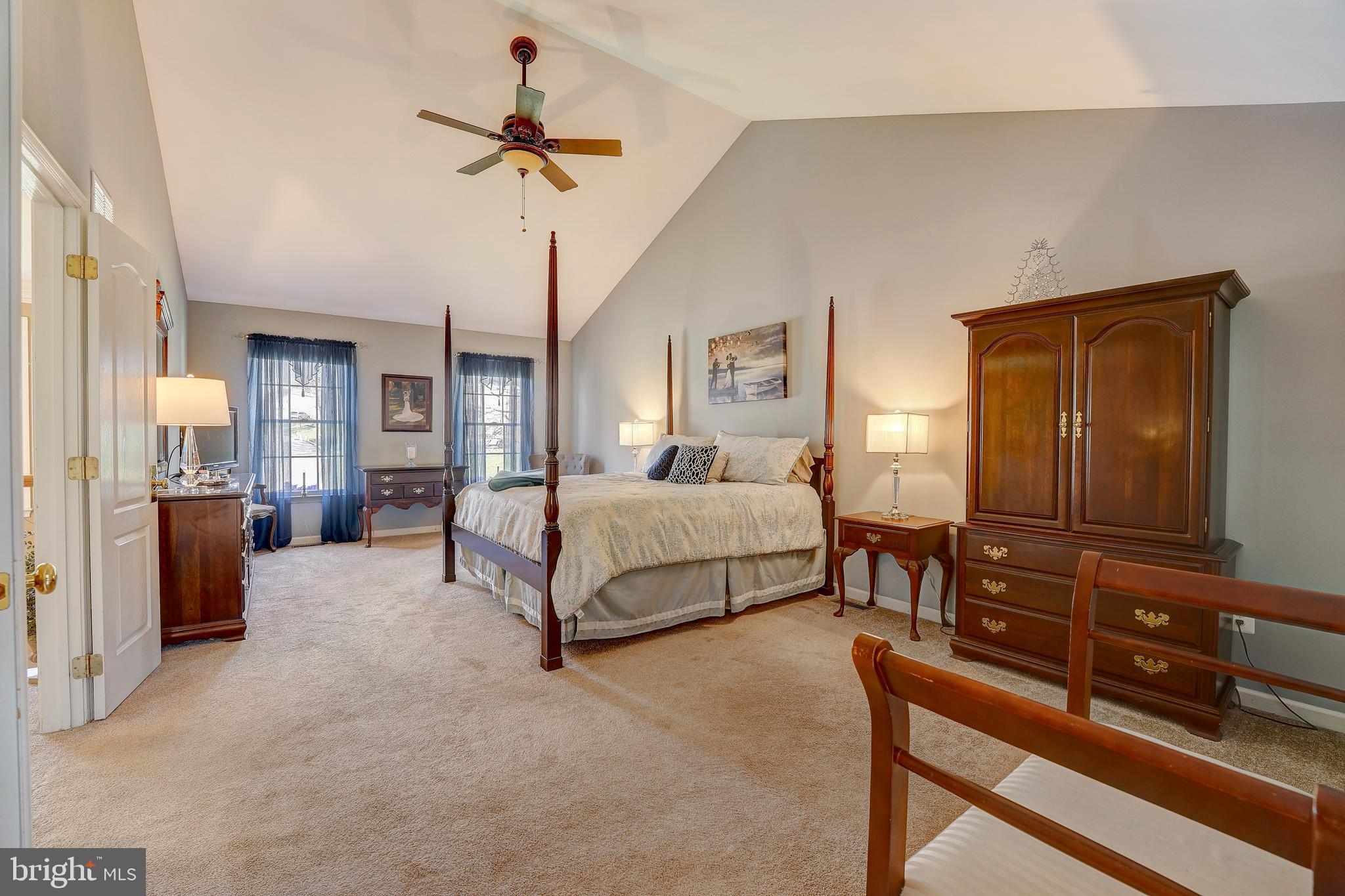 WILLIAMSBURG - Residential