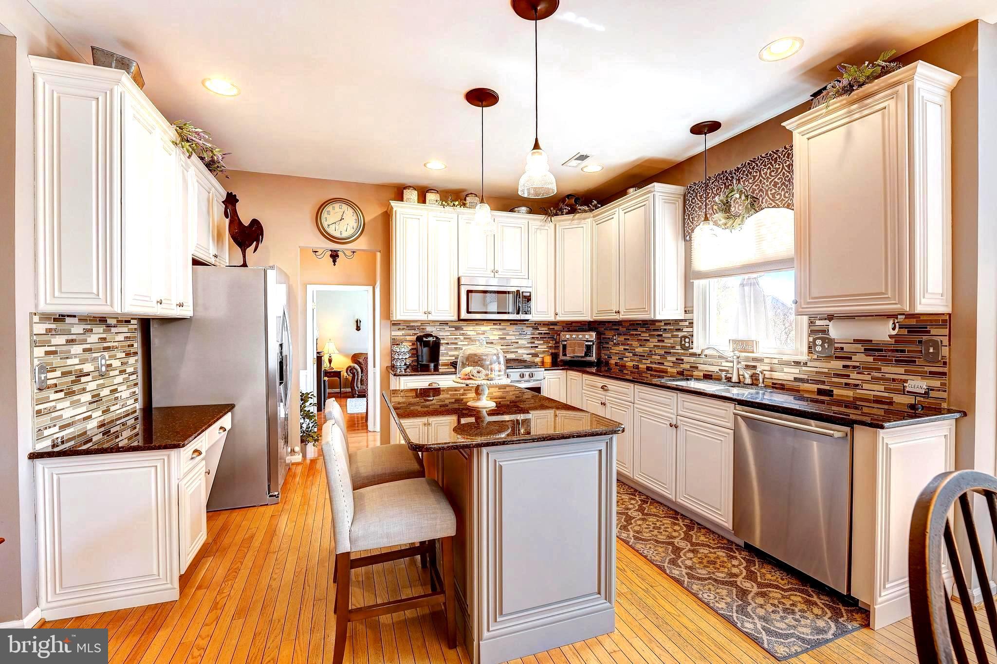 WILLIAMSBURG - Residential