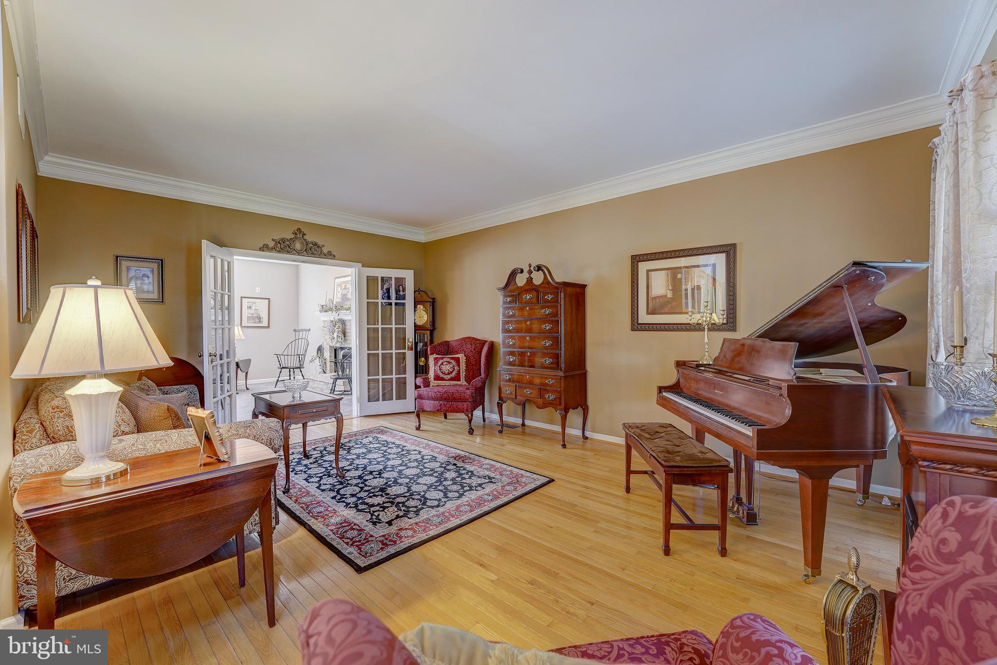 WILLIAMSBURG - Residential