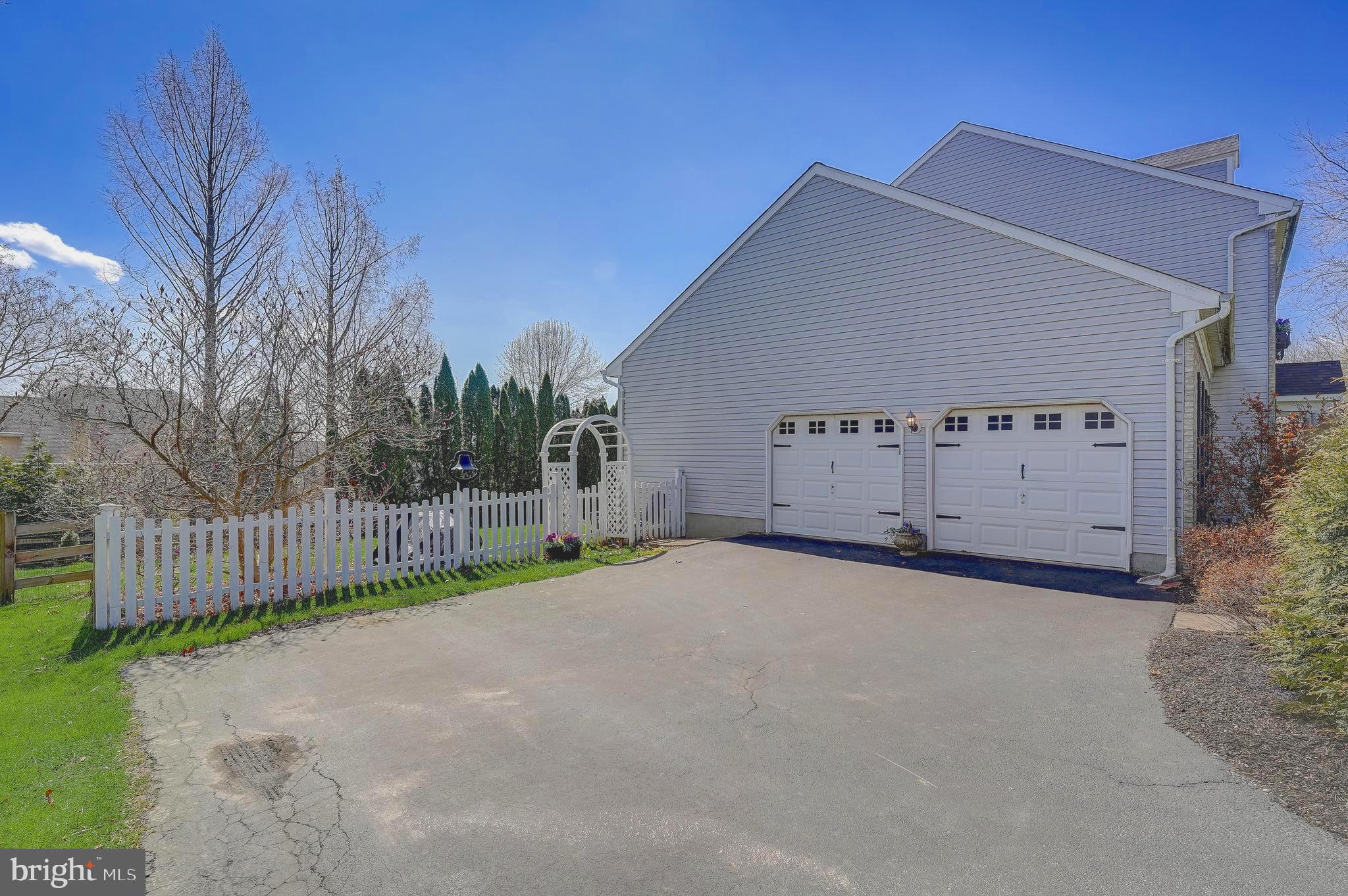 WILLIAMSBURG - Residential