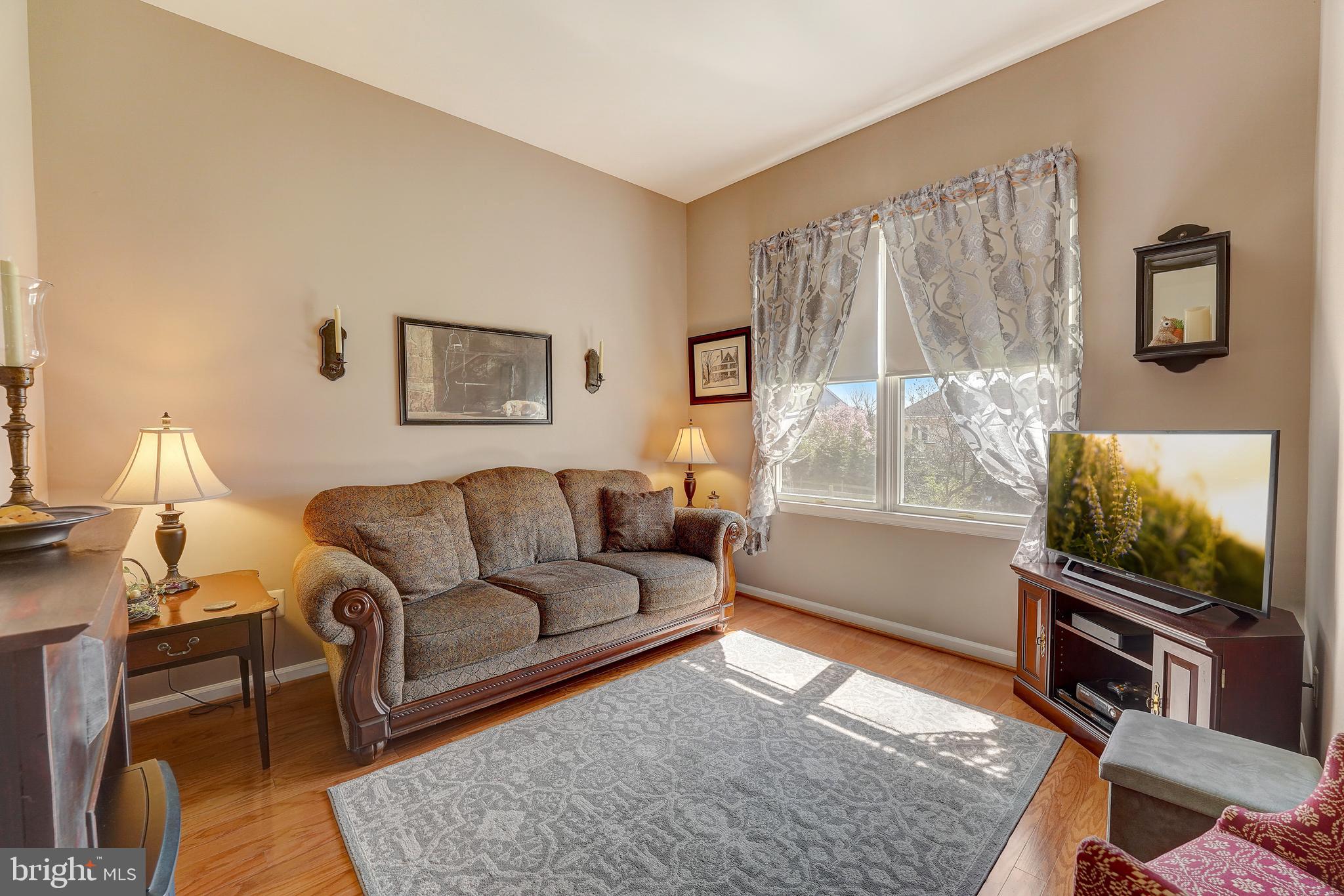 WILLIAMSBURG - Residential