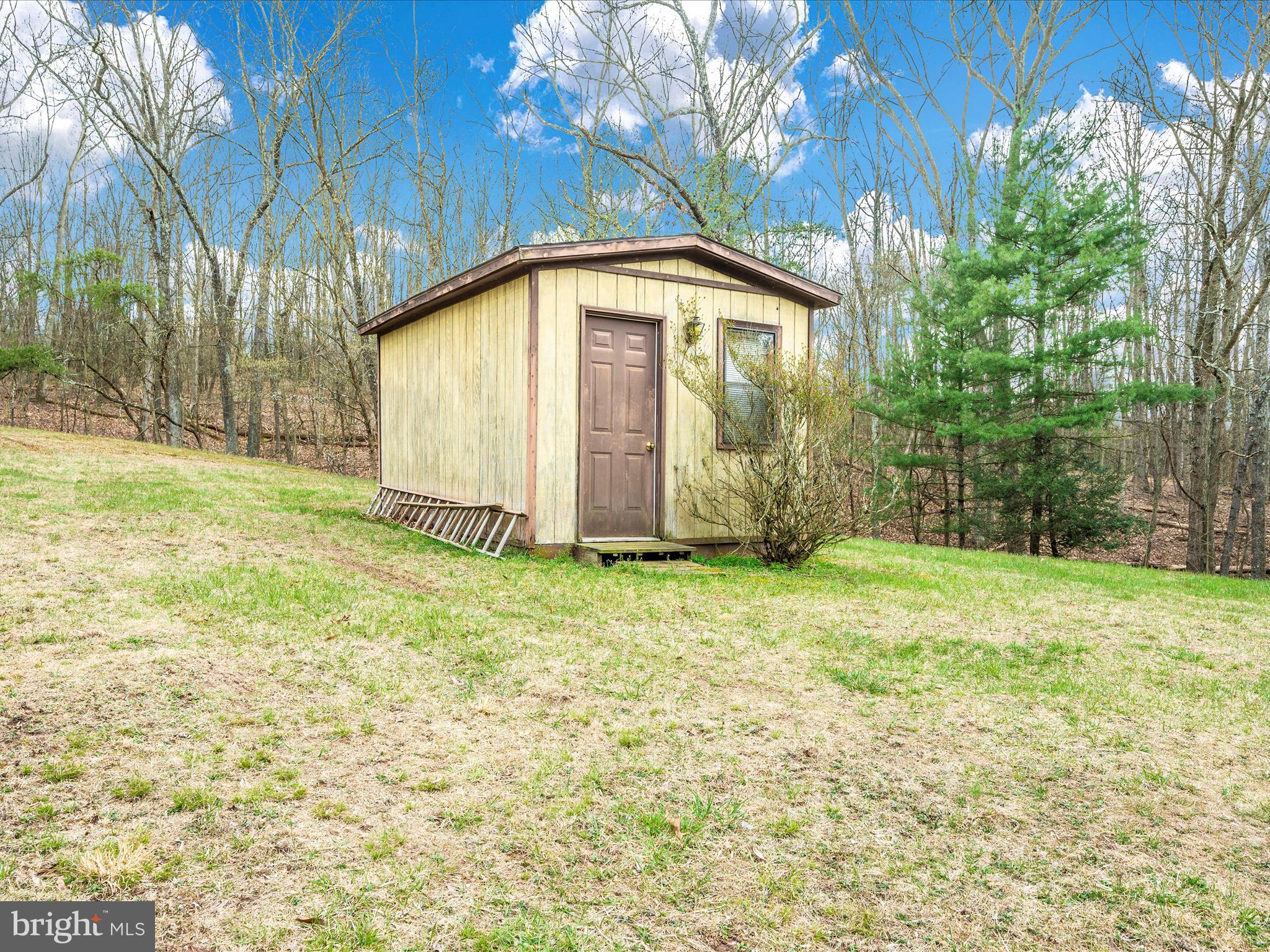 CHESTNUT GROVE - Residential