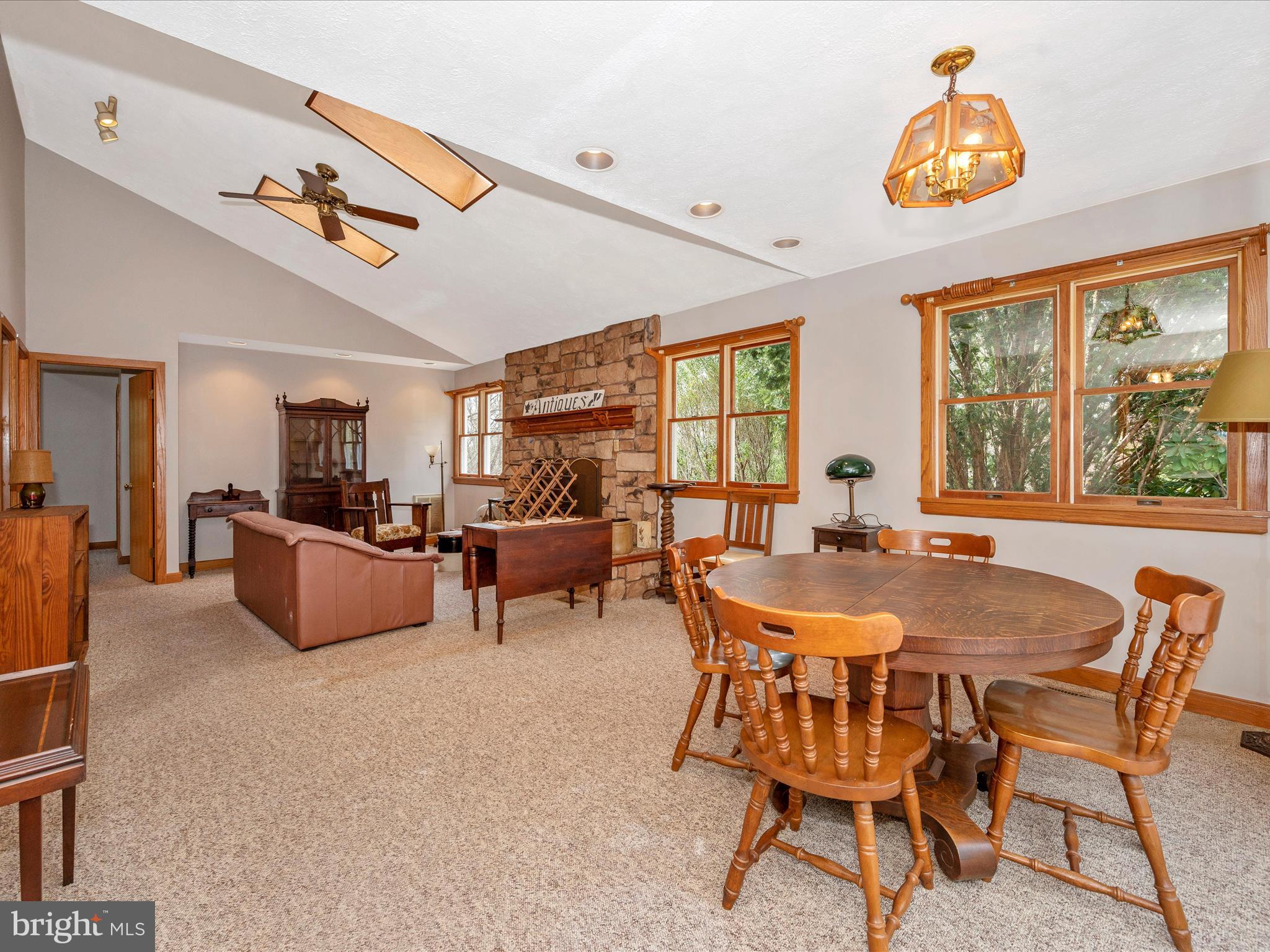 CHESTNUT GROVE - Residential