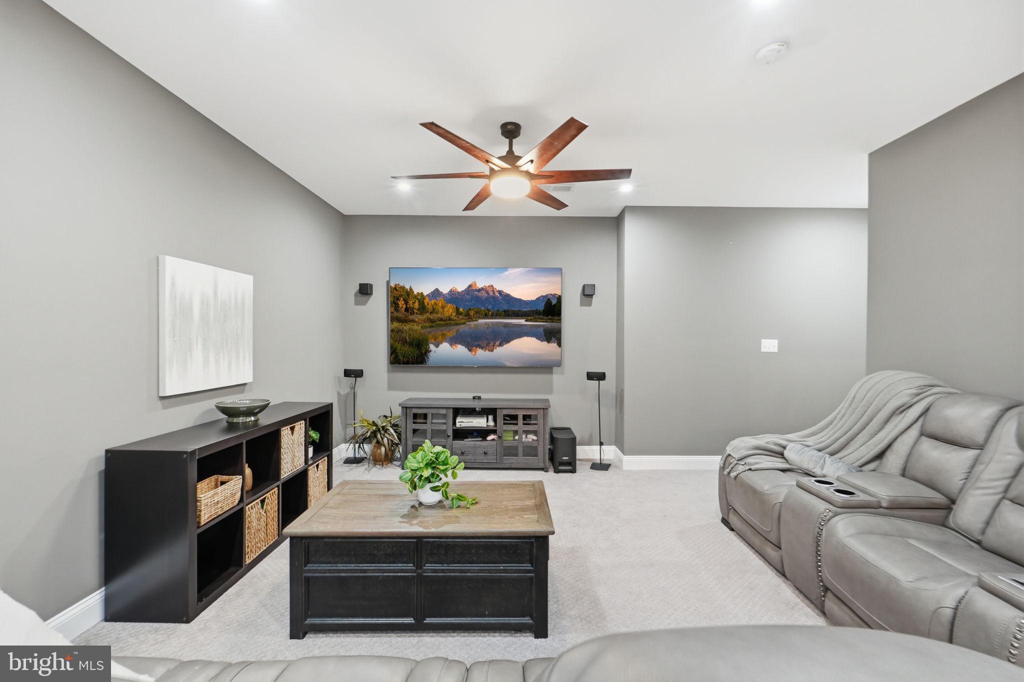 BELMONT COUNTRY CLUB - Residential