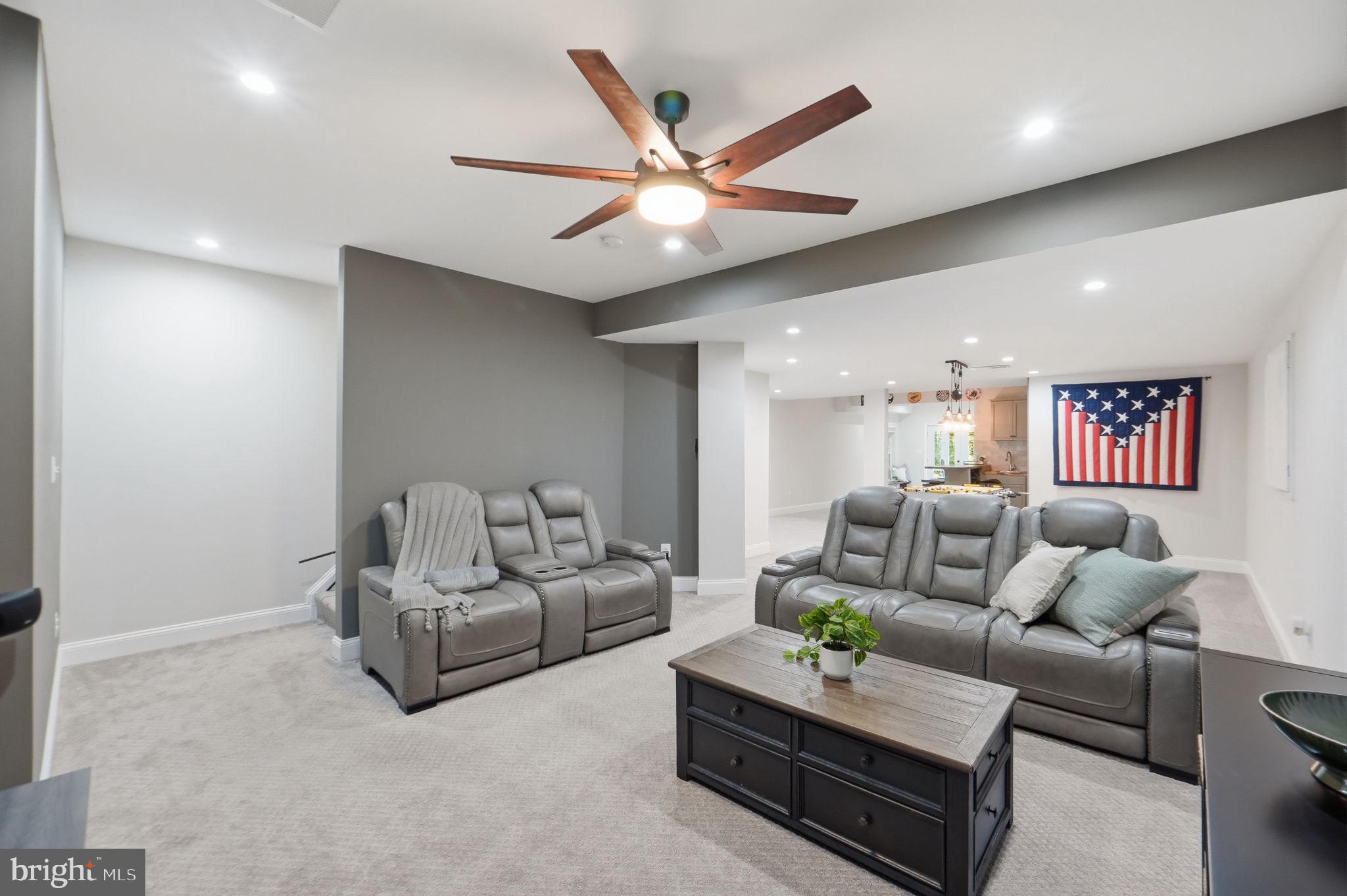 BELMONT COUNTRY CLUB - Residential