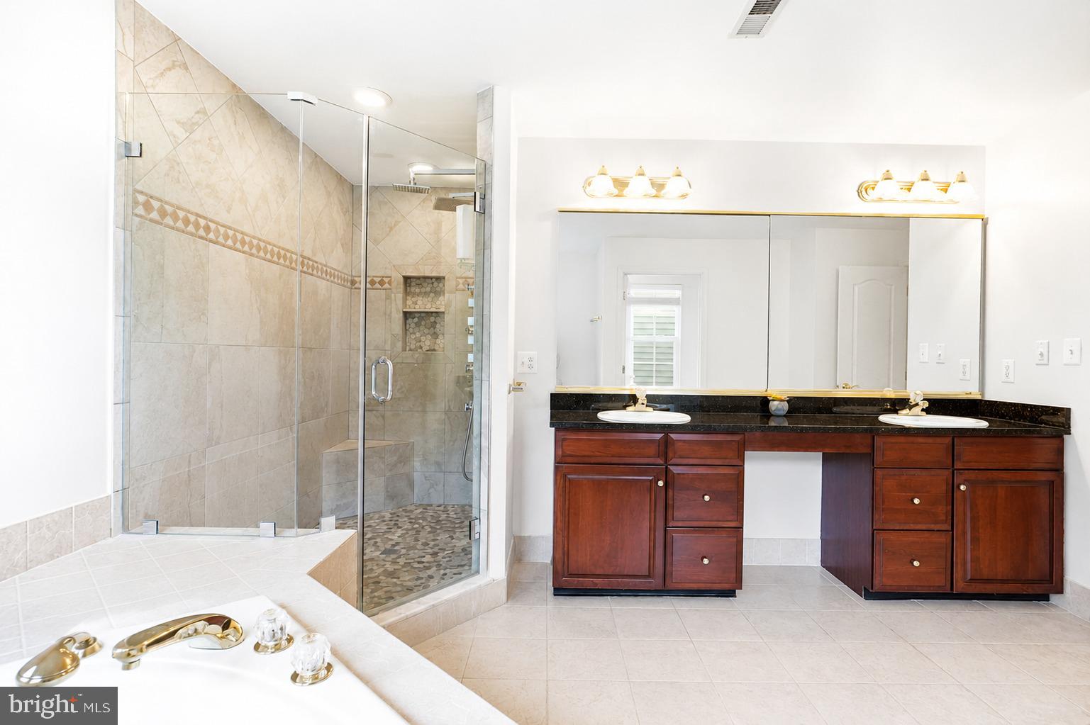 BELMONT COUNTRY CLUB - Residential