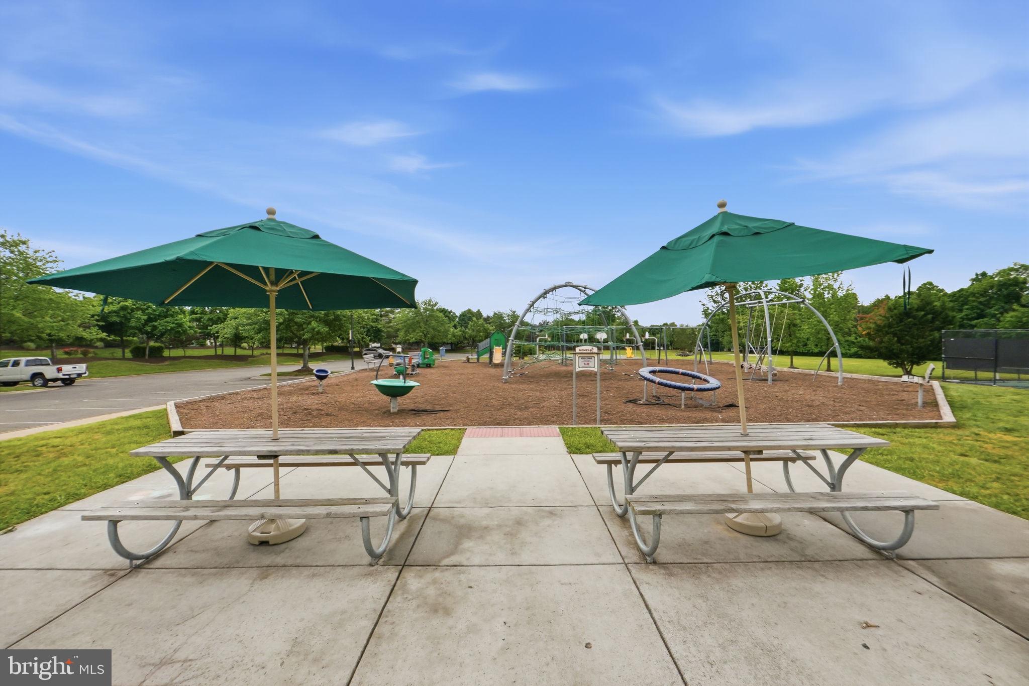 BELMONT COUNTRY CLUB - Residential