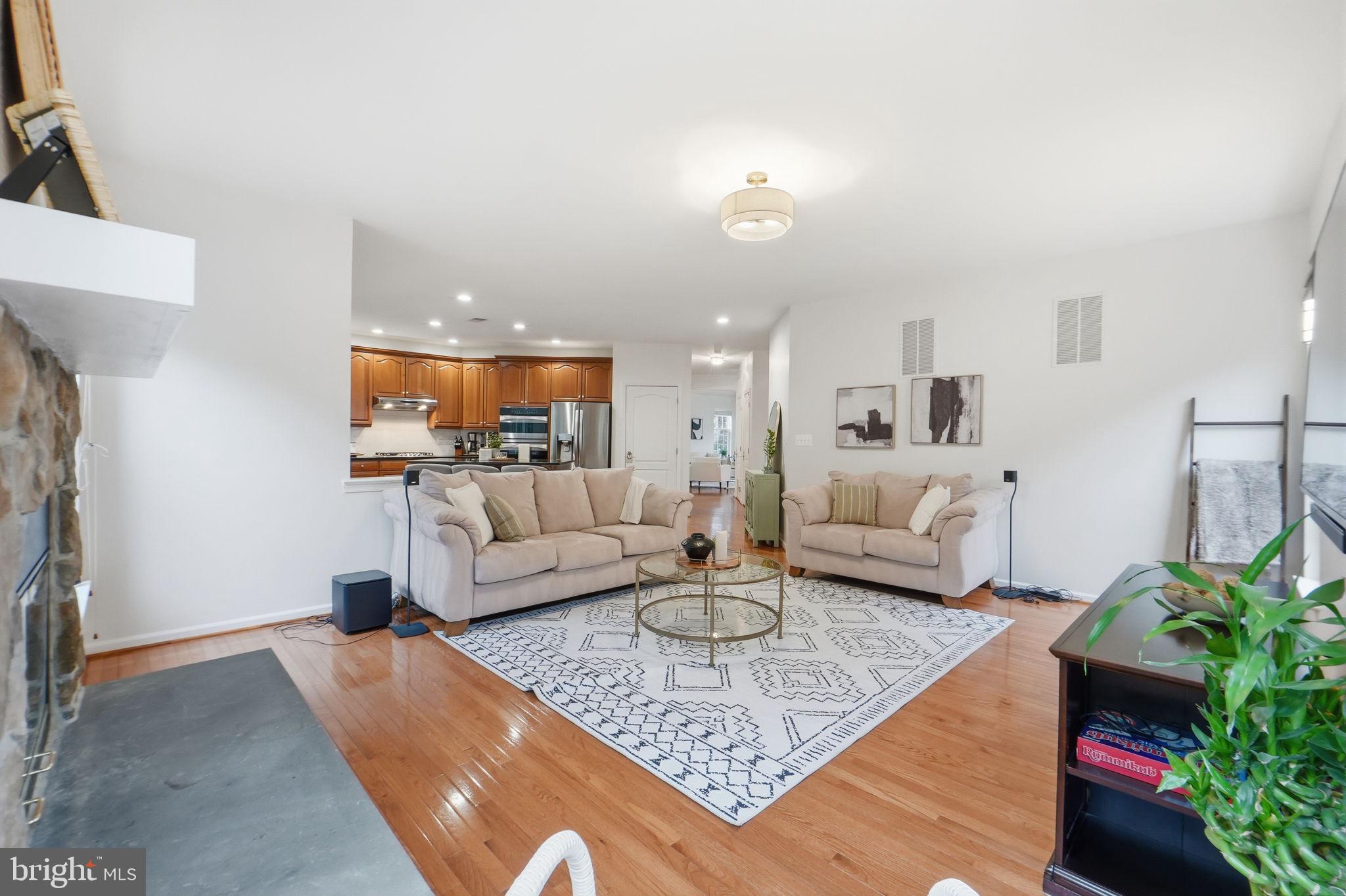 BELMONT COUNTRY CLUB - Residential