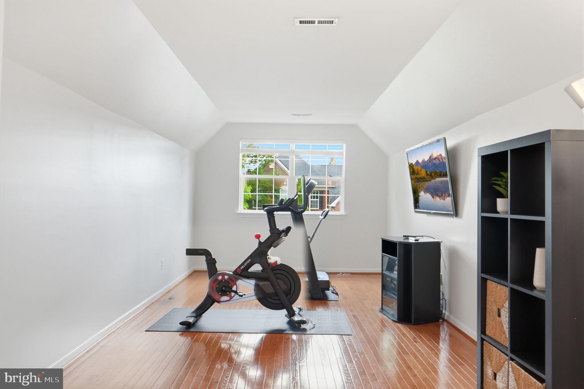 BELMONT COUNTRY CLUB - Residential