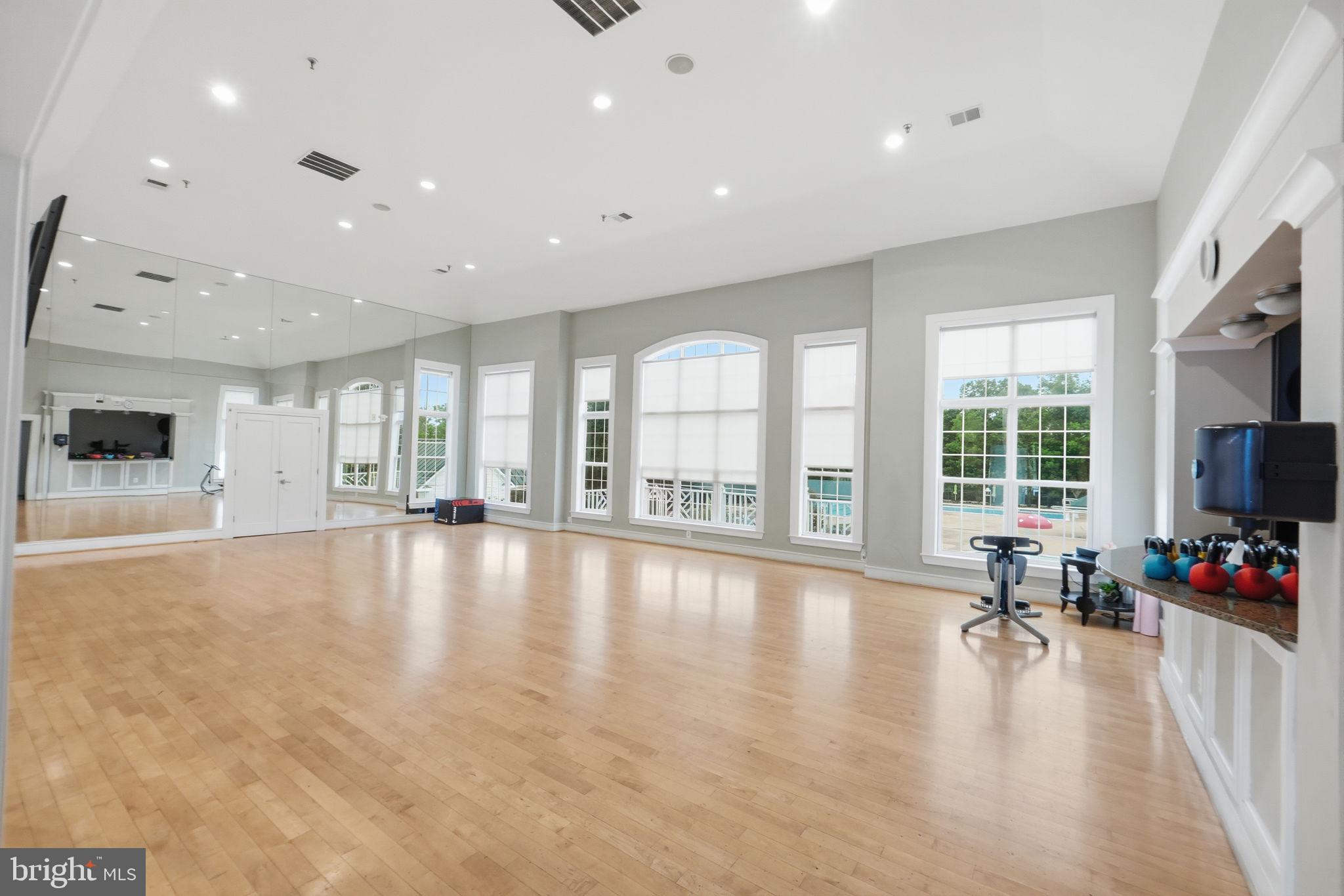 BELMONT COUNTRY CLUB - Residential