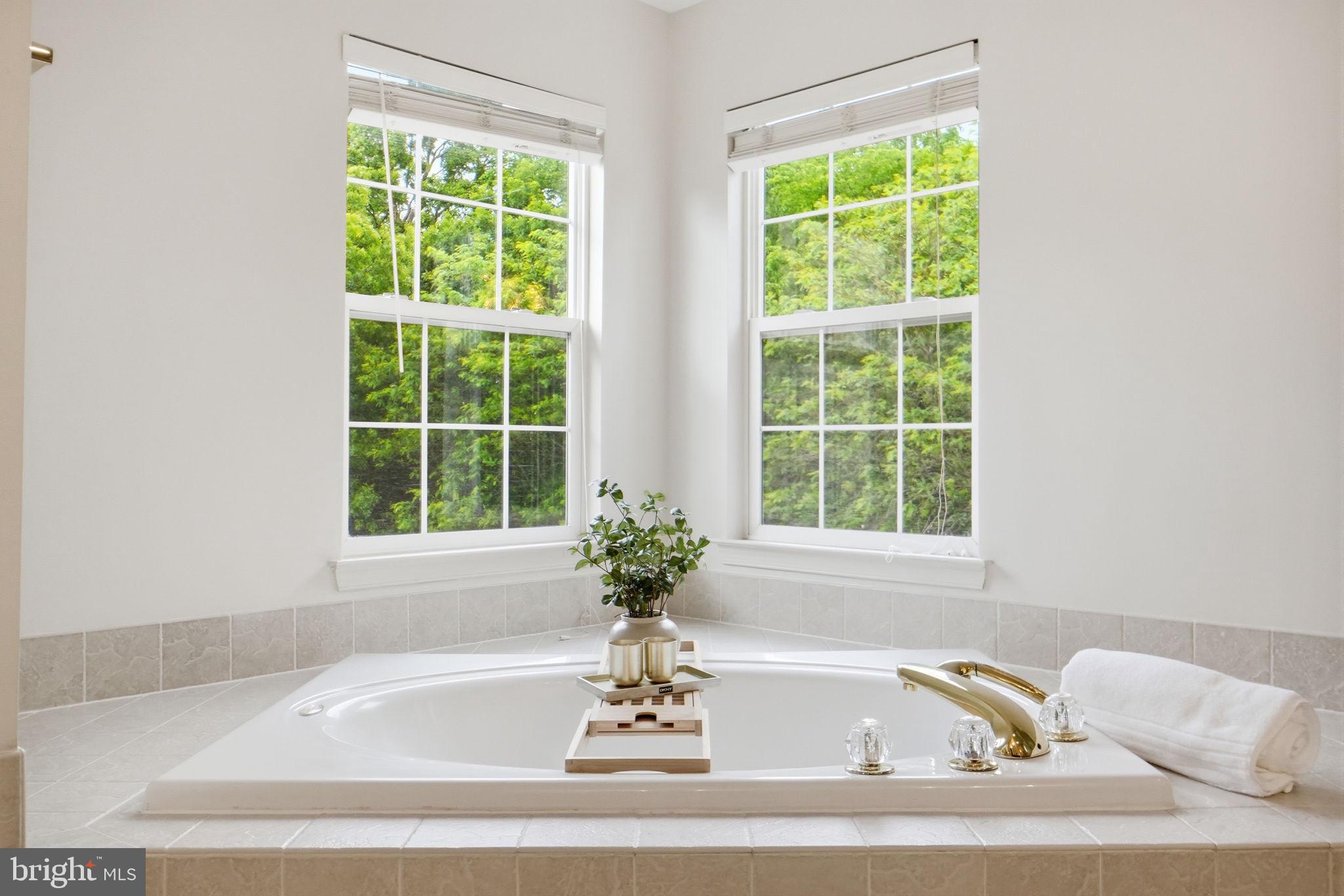 BELMONT COUNTRY CLUB - Residential