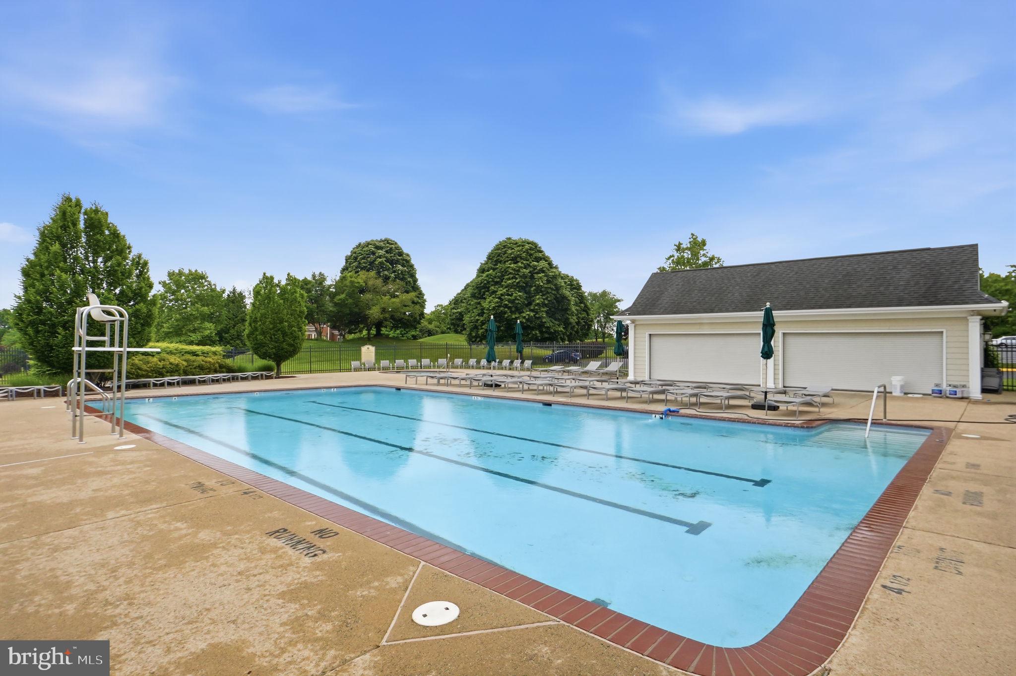 BELMONT COUNTRY CLUB - Residential