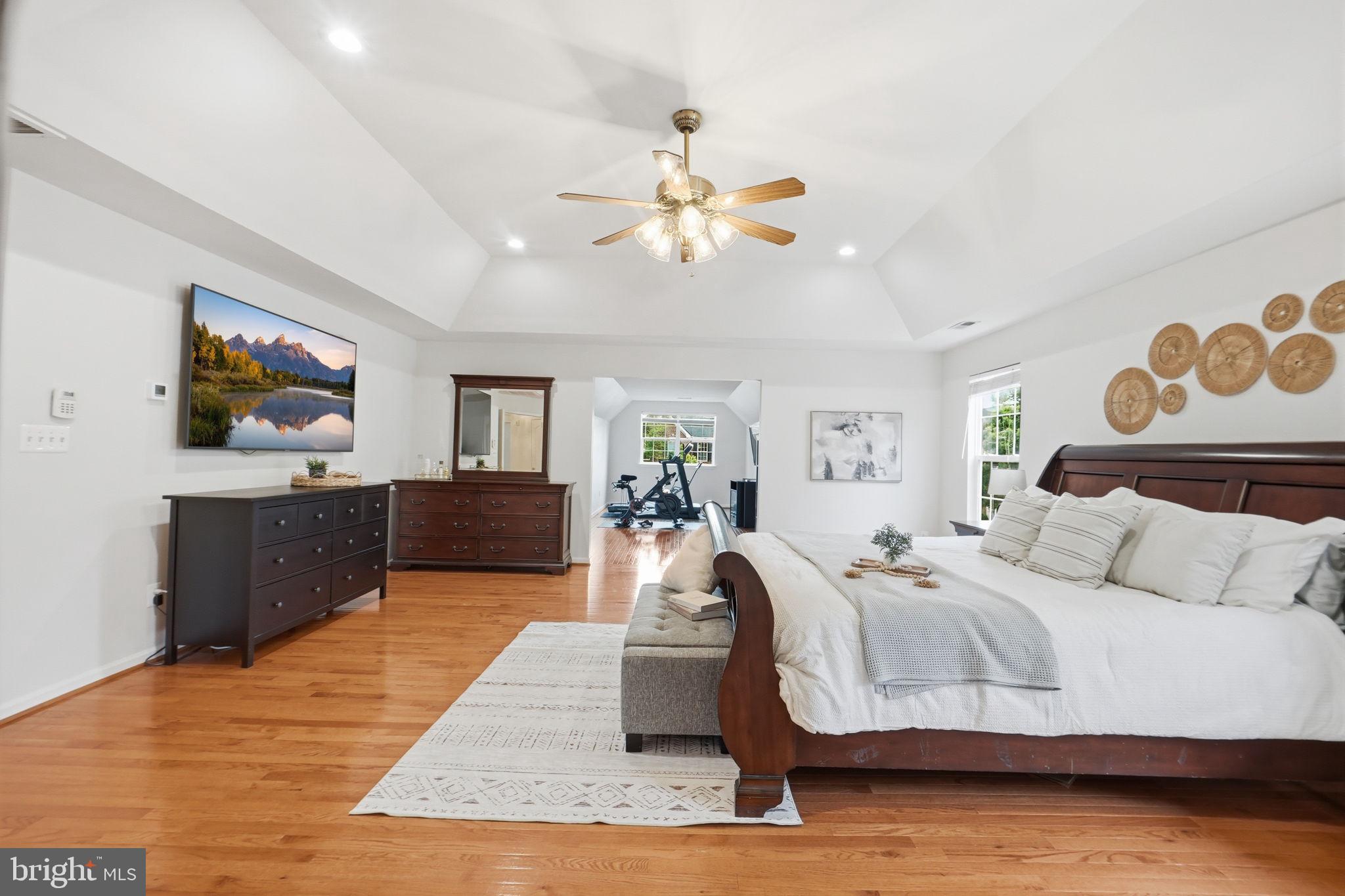 BELMONT COUNTRY CLUB - Residential