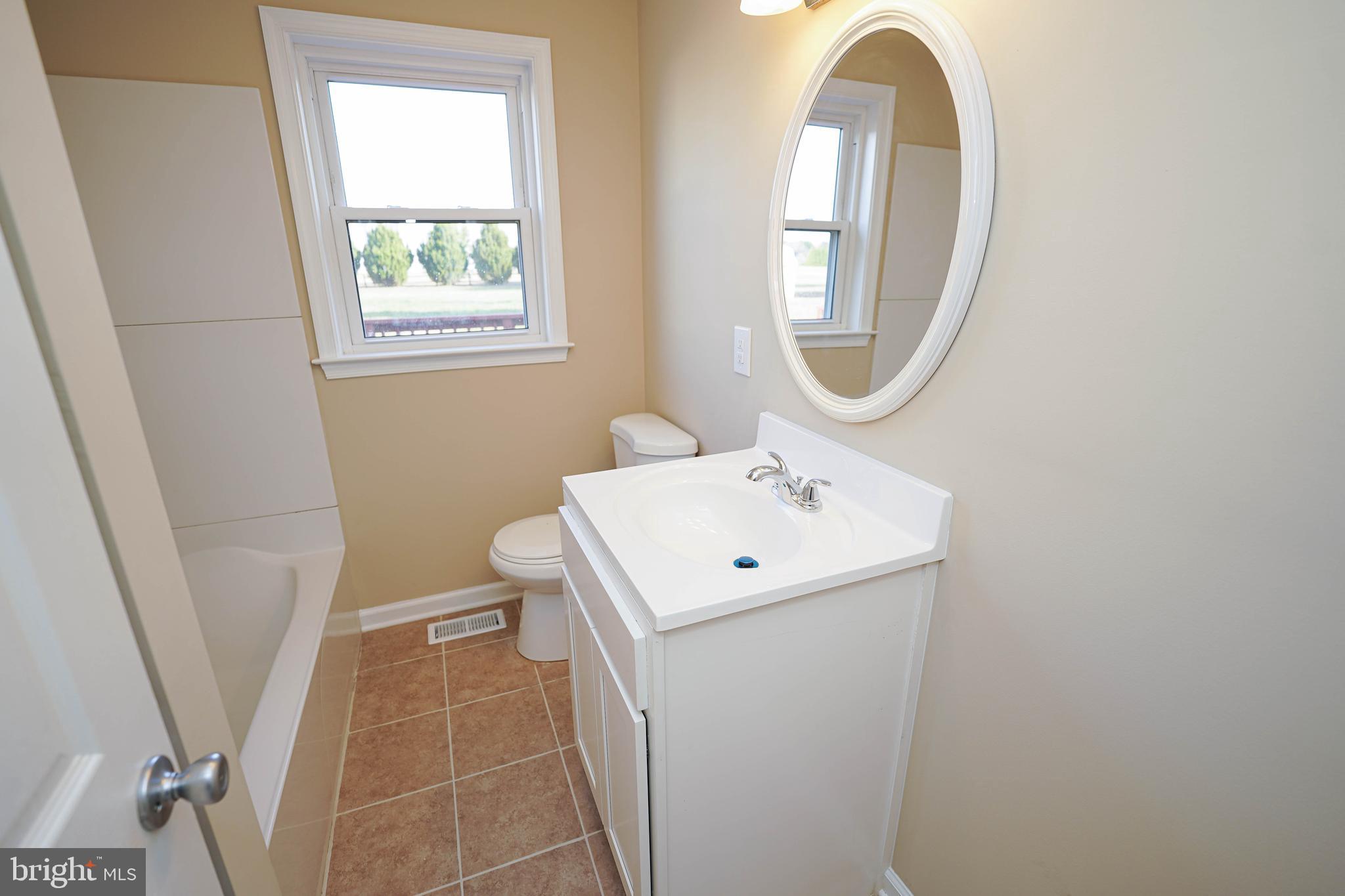 LIVINGSTON HEIGHTS - Residential Lease