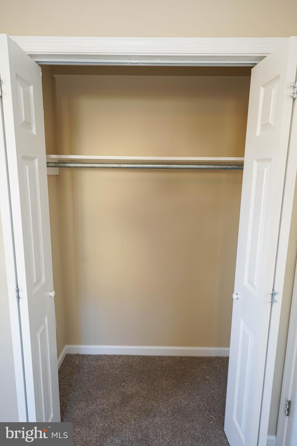 LIVINGSTON HEIGHTS - Residential Lease