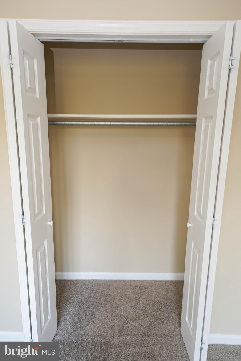 LIVINGSTON HEIGHTS - Residential Lease