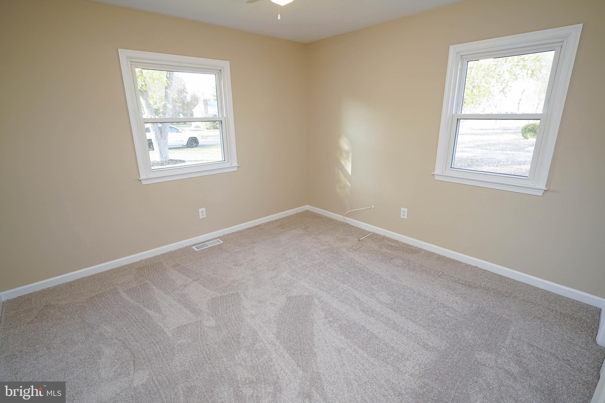 LIVINGSTON HEIGHTS - Residential Lease