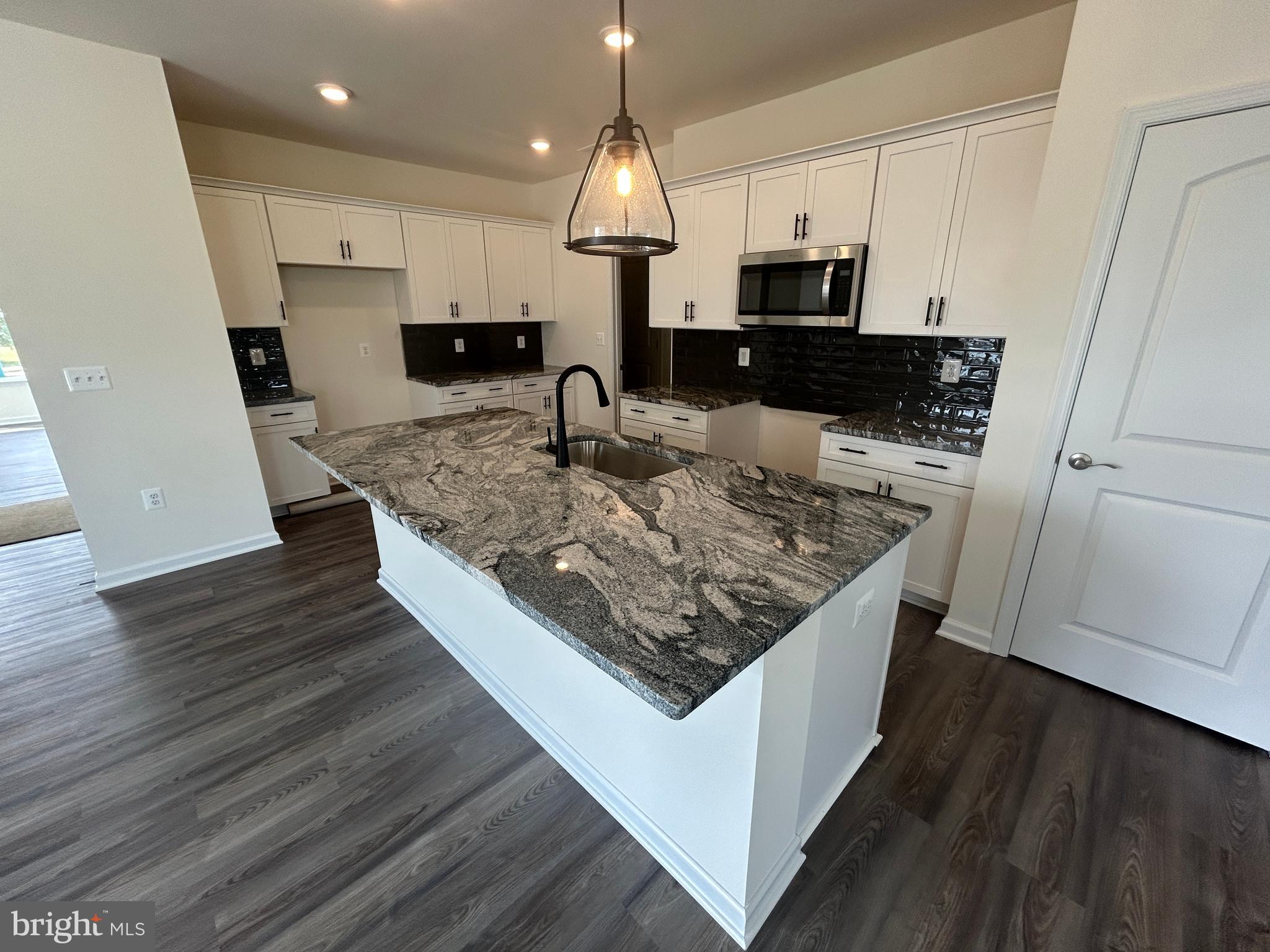 SPRING CREEK - Residential